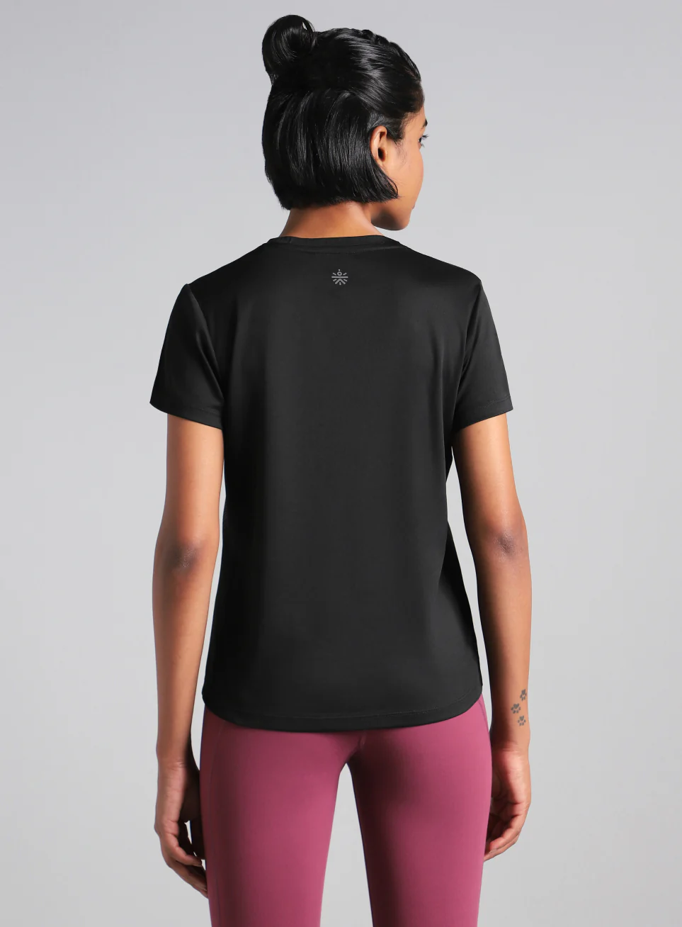 Women's Black Contour Print T-shirt - Image 6