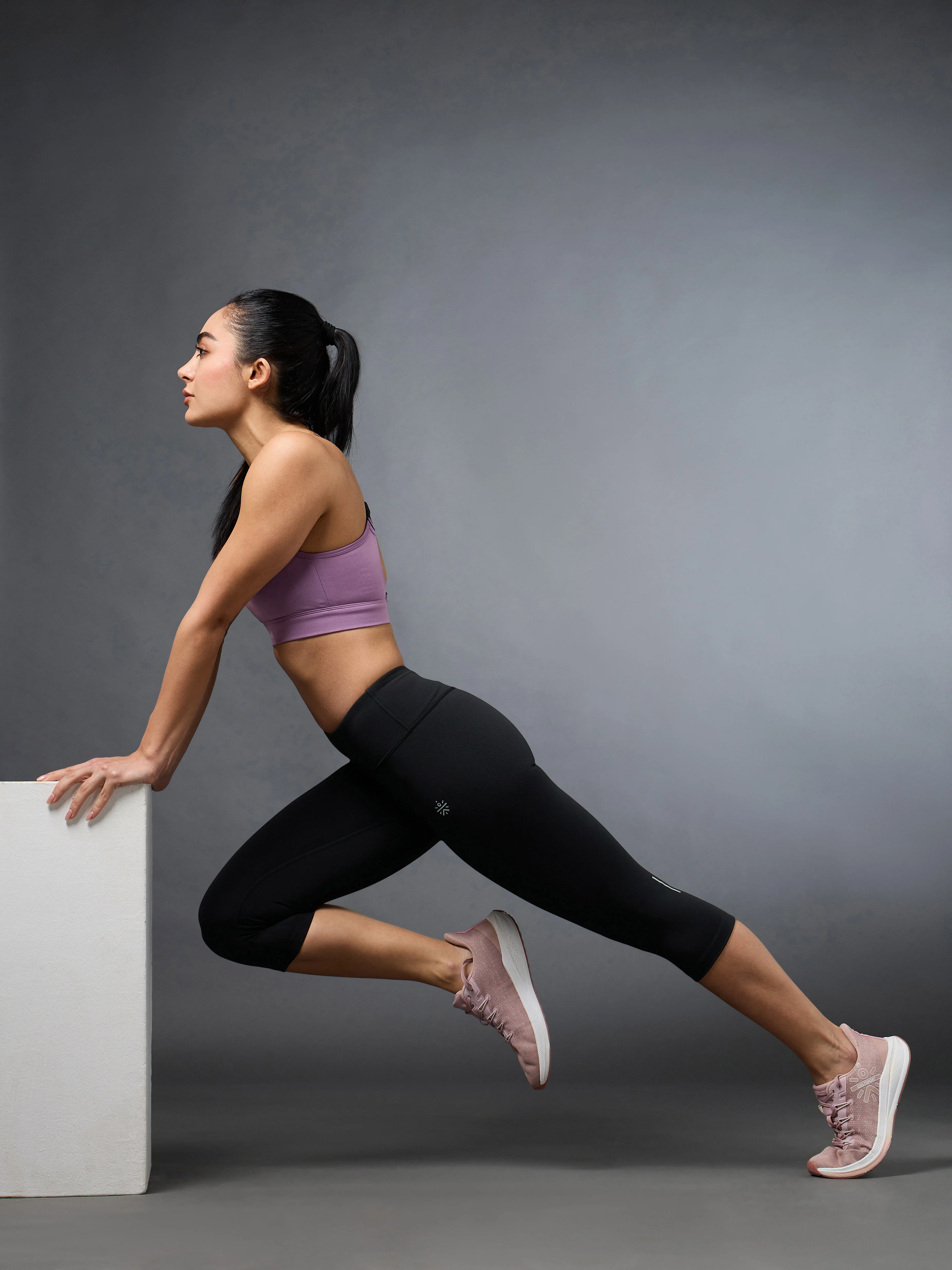 Women's Black Cropped Performance COMFlex Tights - Image 3