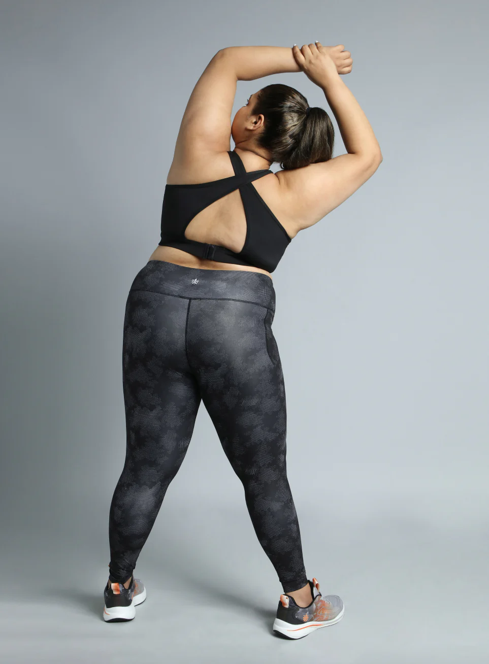 Women's Black Cross Back Hook Training High Support Plus Size Sports Bra - Image 3