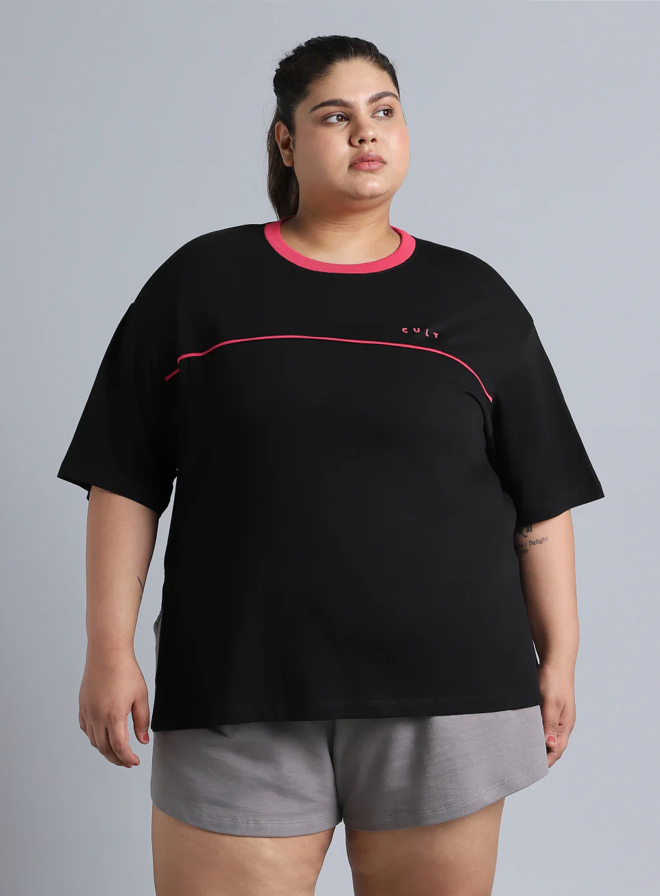 Women's Black Cult Classic Oversized Fit Plus Size T-shirt - Image 4