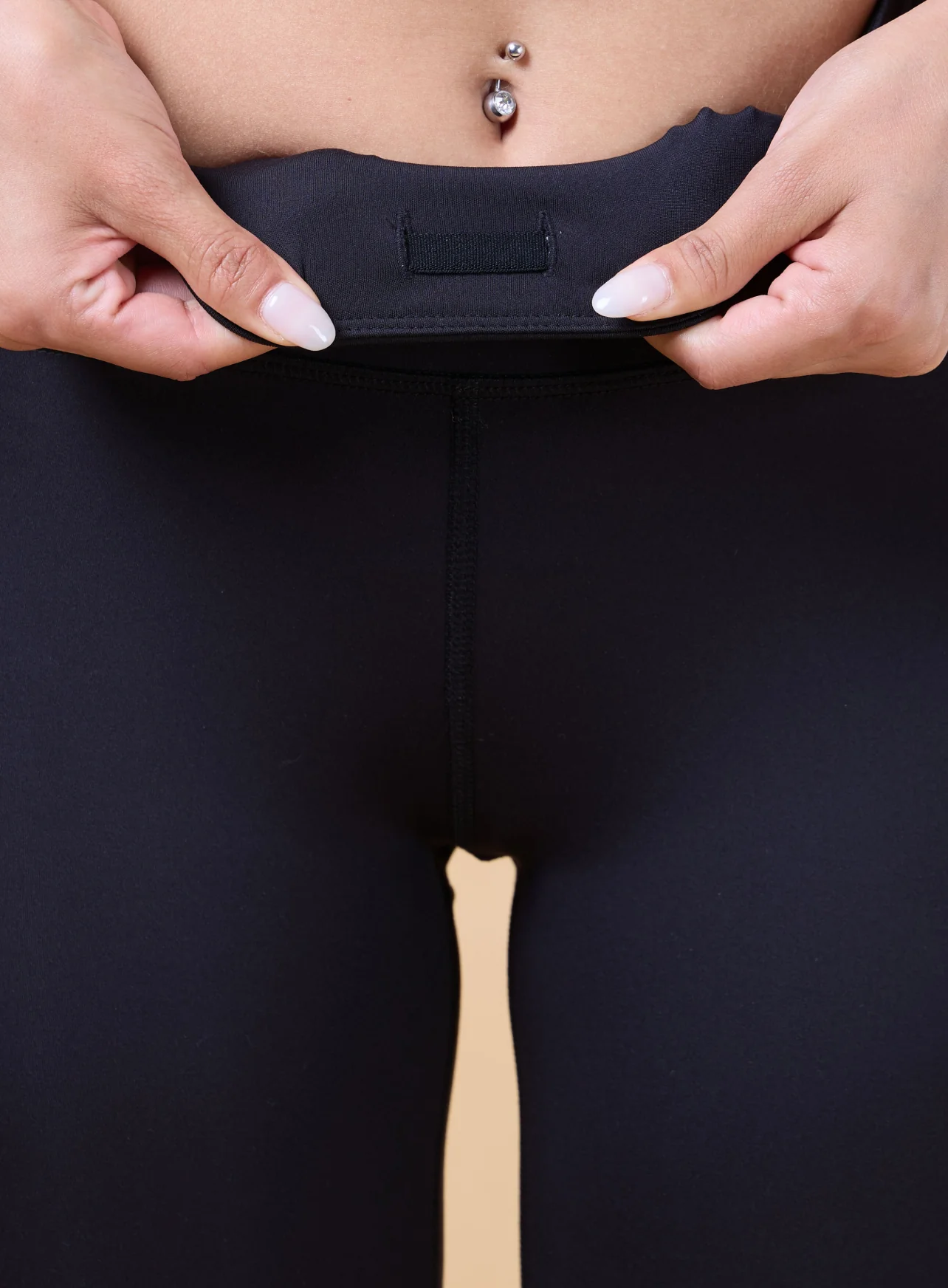 Women's Black Energy Print Sculpted COMFlex Tights - Image 9