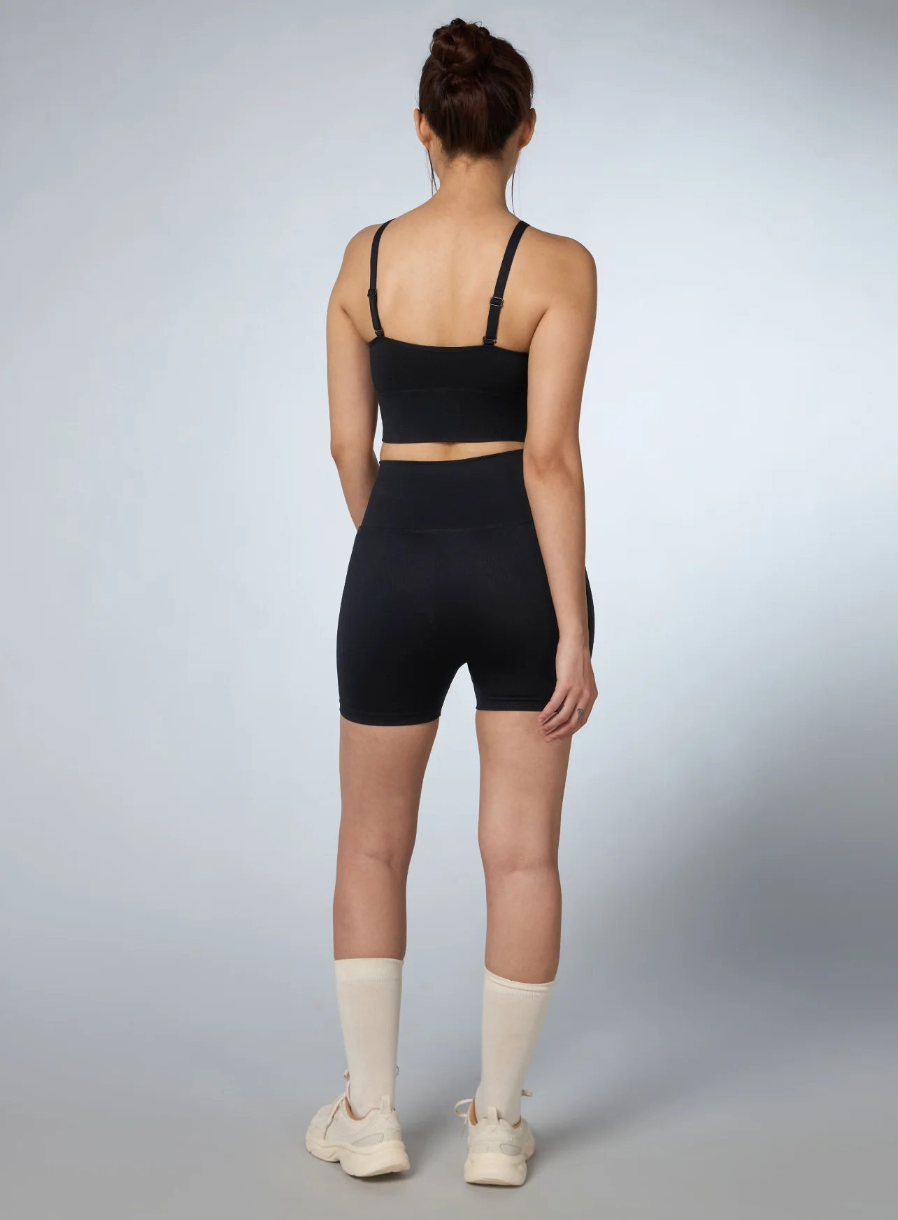 Women's Black Momentum Seamless Medium Support Bra - Image 3