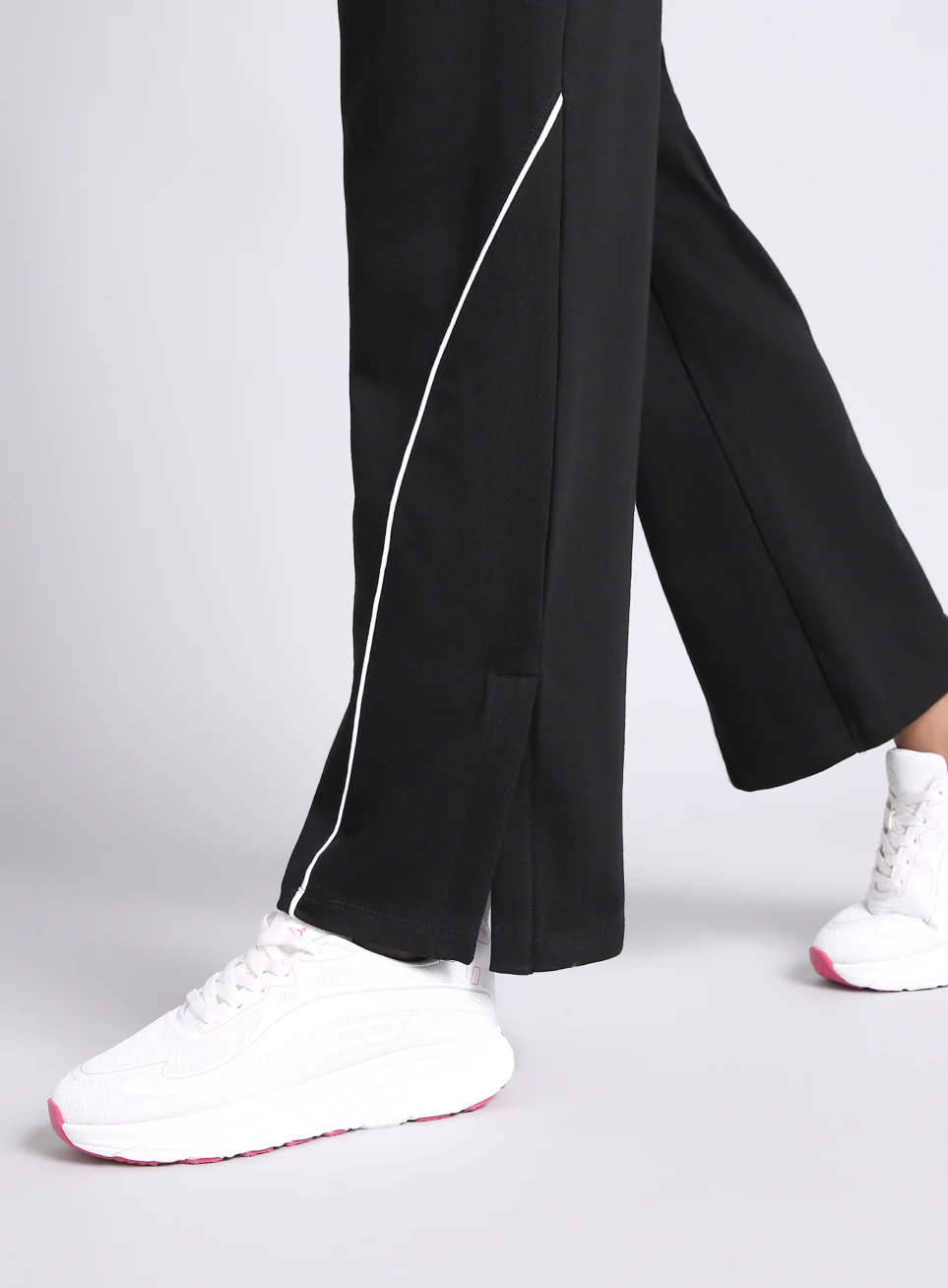 Women's Black Move Easy Trackpants - Image 7