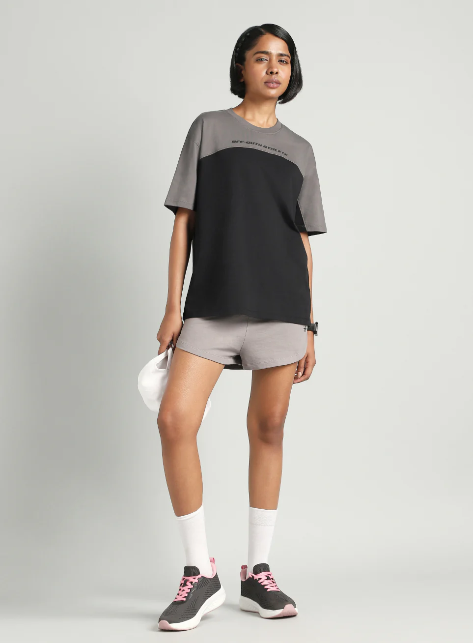 Women's Black Offbeat Colorblock Oversized Fit T-shirt - Image 3