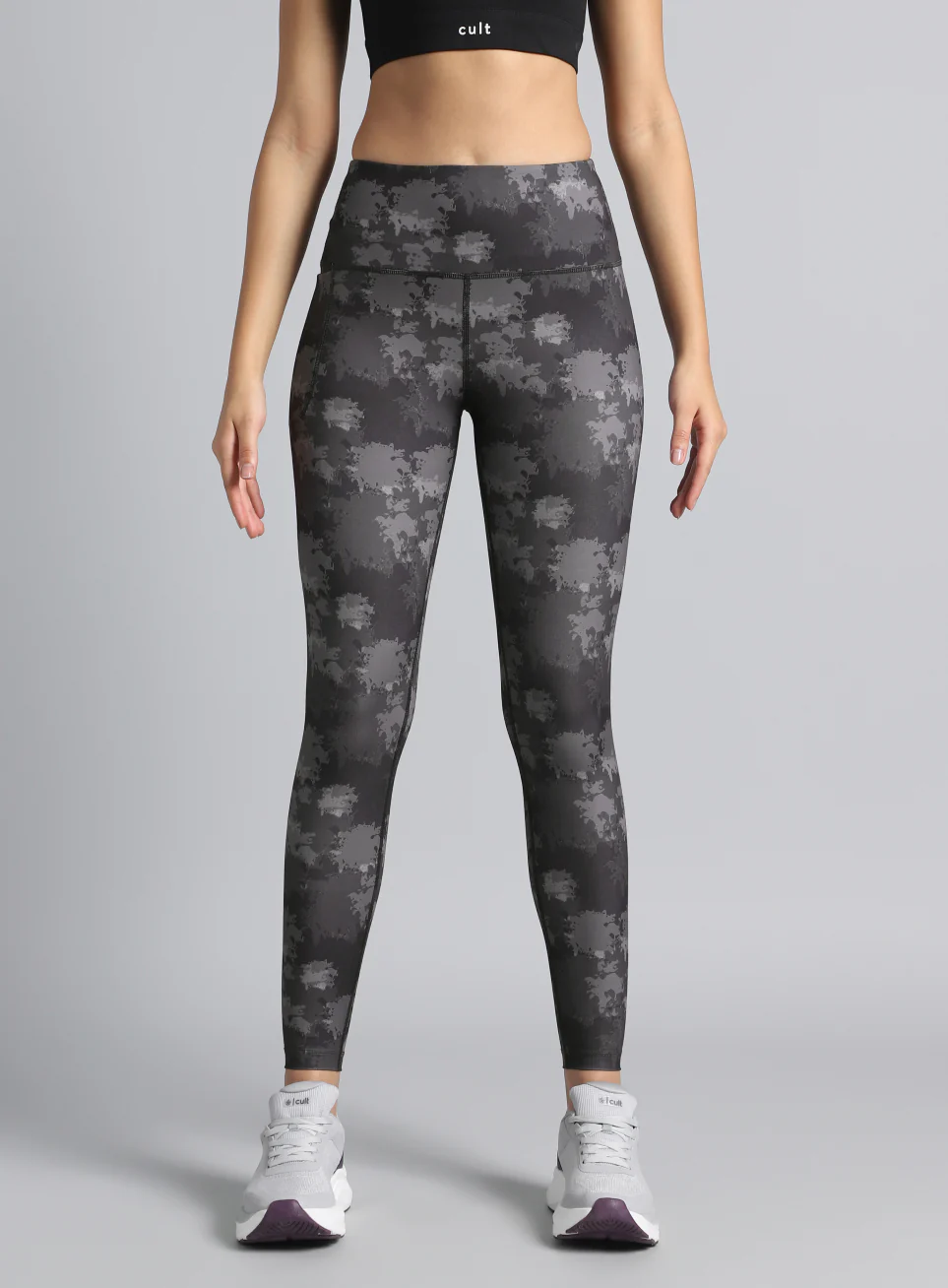Women's Black Printed Performance Tights - Image 4