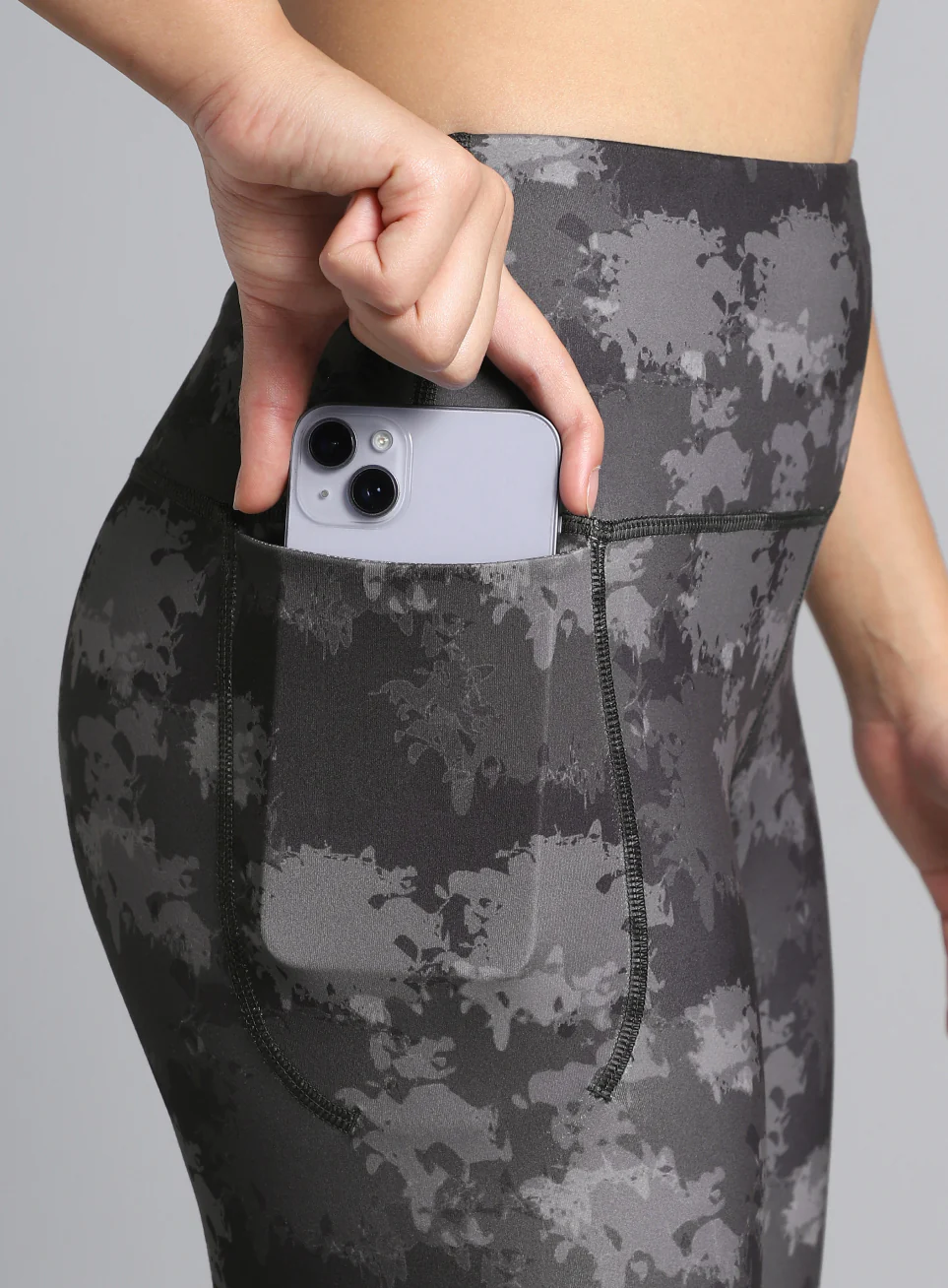 Women's Black Printed Performance Tights - Image 7