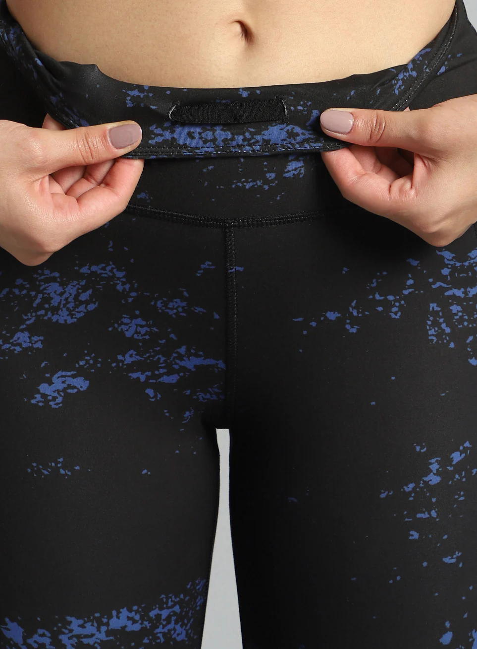 Women's Black Printed Train All Day COMFlex Tights - Image 10