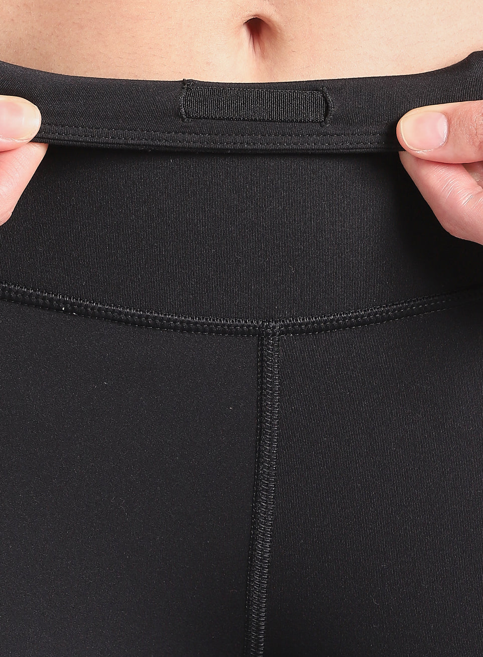 Women's Black Run Beyond COMFlex Tights - Image 10