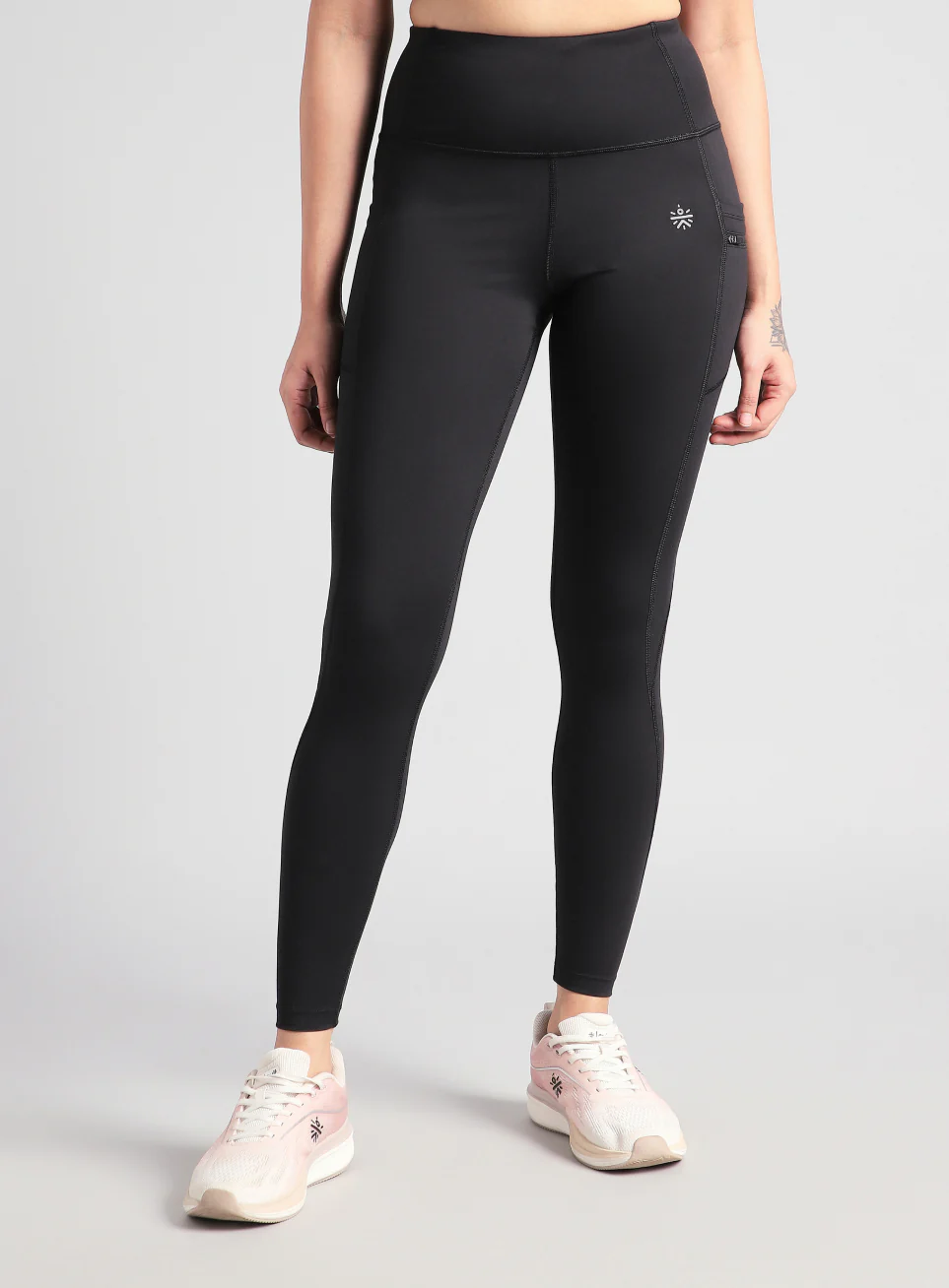 Women's Black Run Beyond COMFlex Tights - Image 4