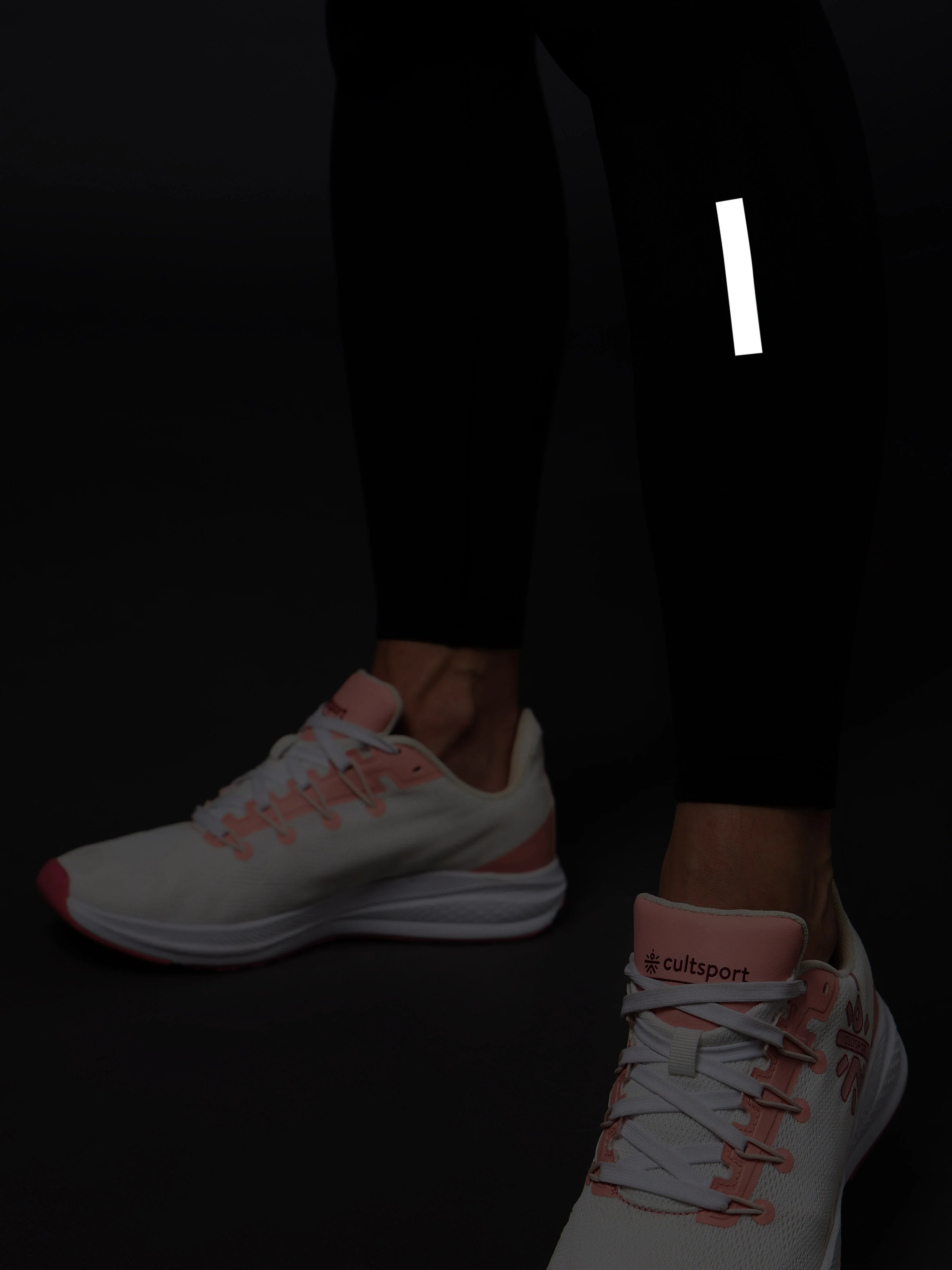 Women's Black Run Elevate COMFLex Tights - Image 9