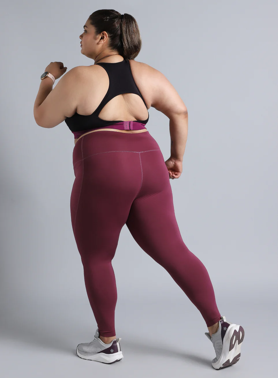 Women's Black Run Forward High Support Plus Size Bra - Image 3