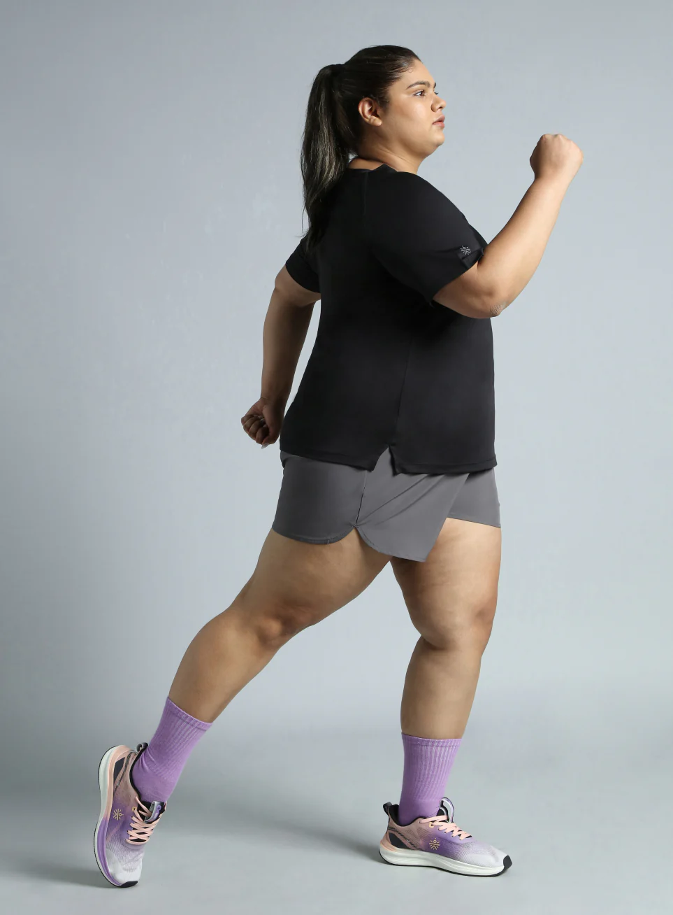 Women's Black Running Essential Plus Size Regular Fit T-shirt - Image 3