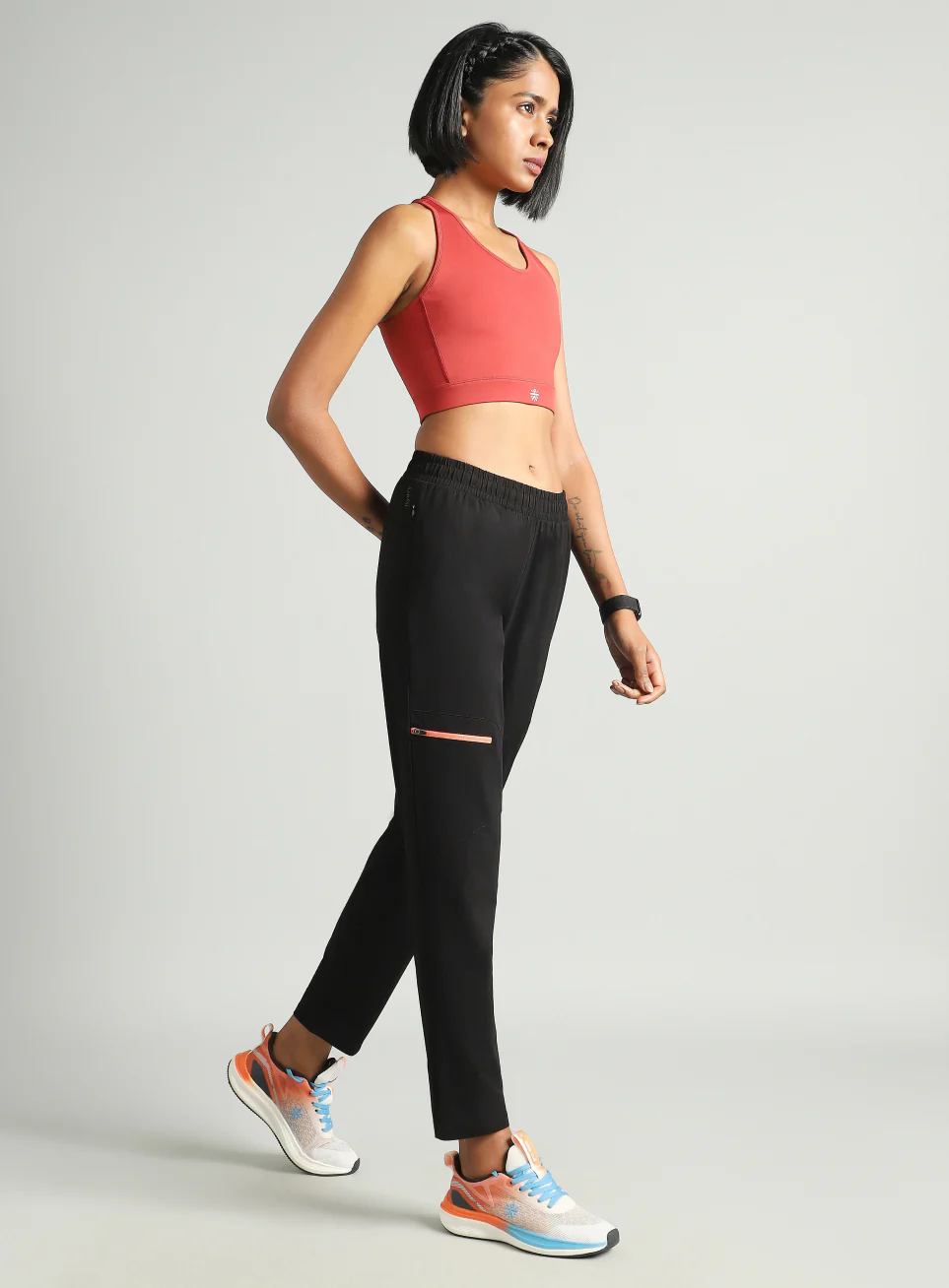 Women's Black Trail Run Day Trackpants - Image 3