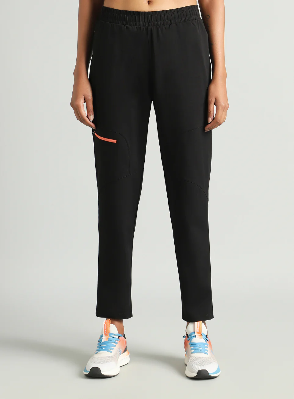 Women's Black Trail Run Day Trackpants - Image 4