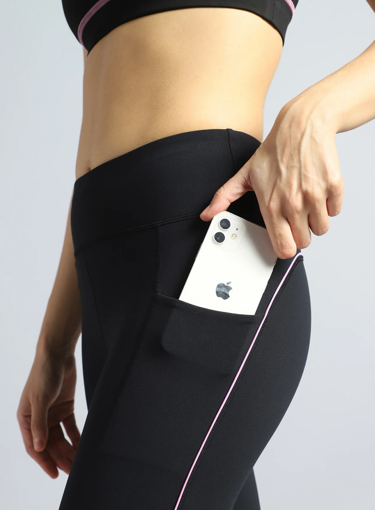 Women's Black Train All Sculpted COMFlex Tights - Image 7