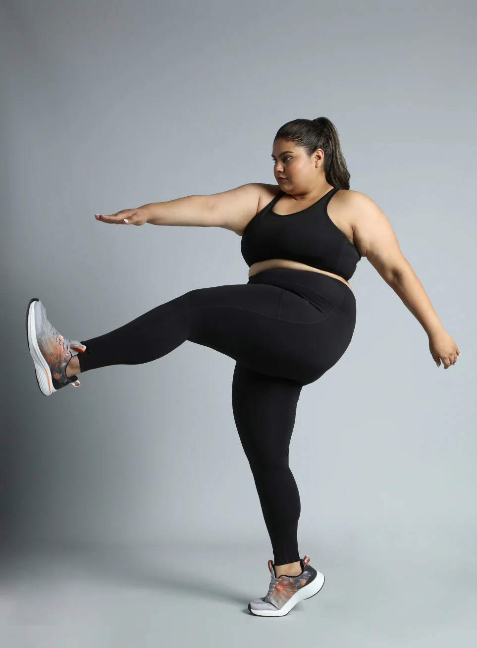 Women's Black Training Essential Plus Size Tights - Image 2