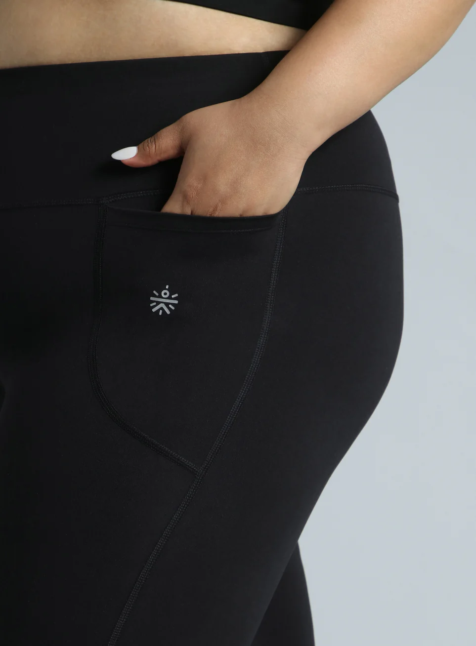 Women's Black Training Essential Plus Size Tights - Image 7