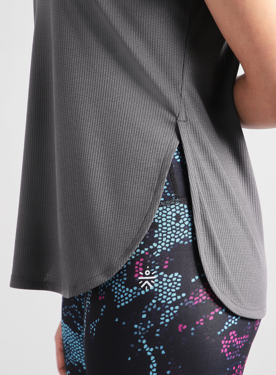Women's Dark Gey Core Training Longline T-shirt - Image 8