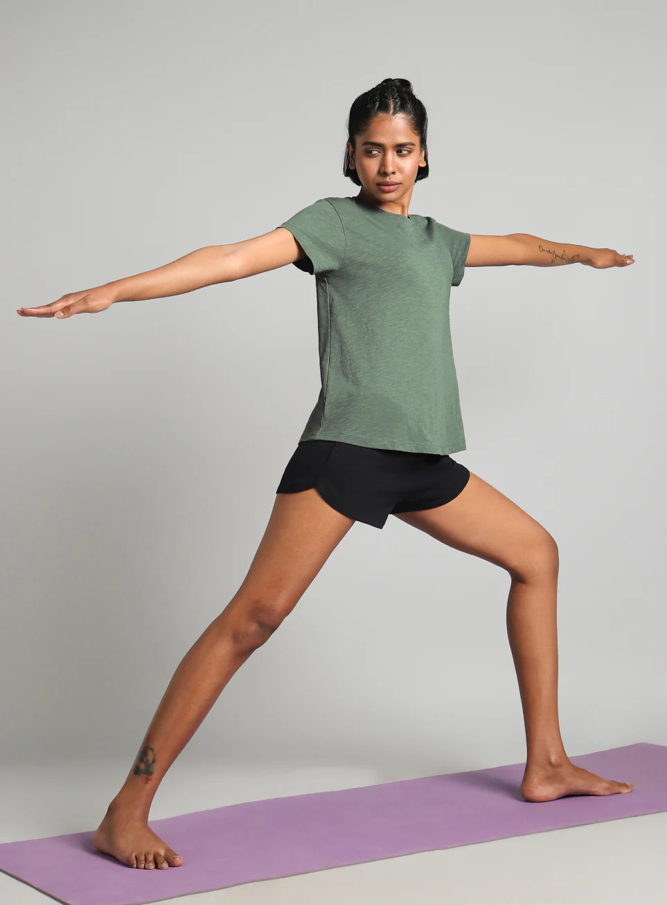 Women's Green Flow Form Yoga T-shirt - Image 2