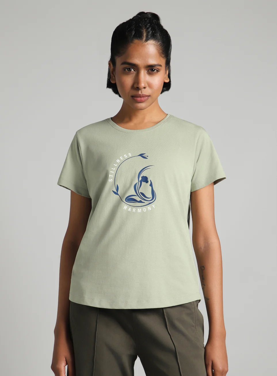 Women's Green Flow Harmony Print Yoga T-shirt - Image 4