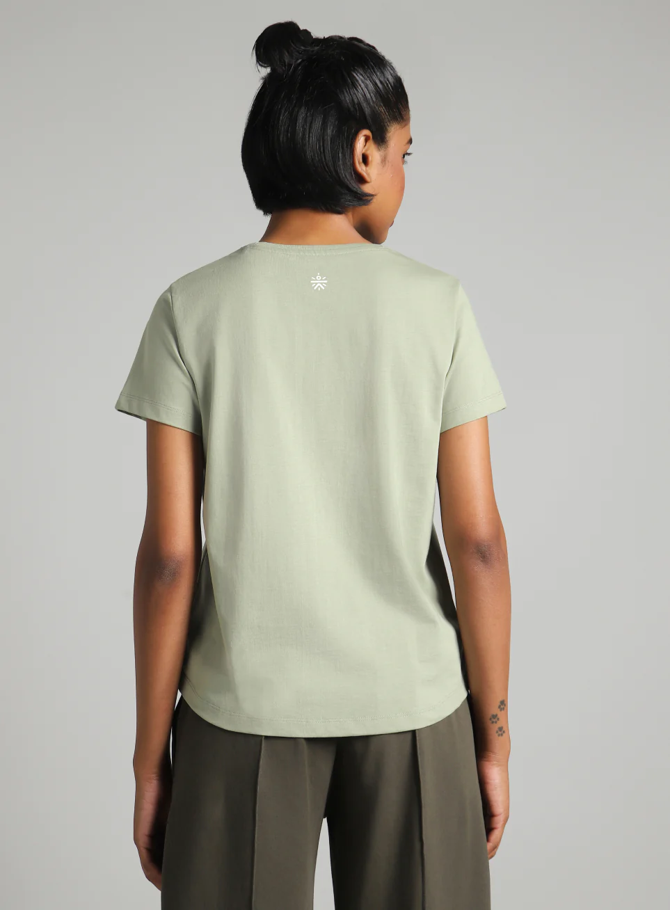 Women's Green Flow Harmony Print Yoga T-shirt - Image 6