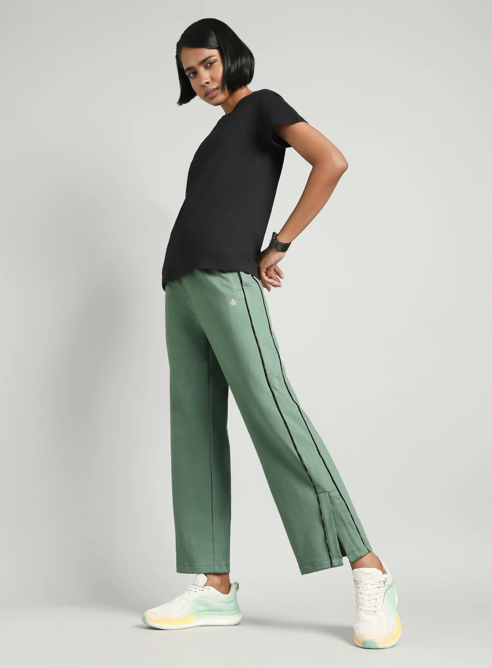 Women's Green Panelled Straight Fit Trackpants - Image 2