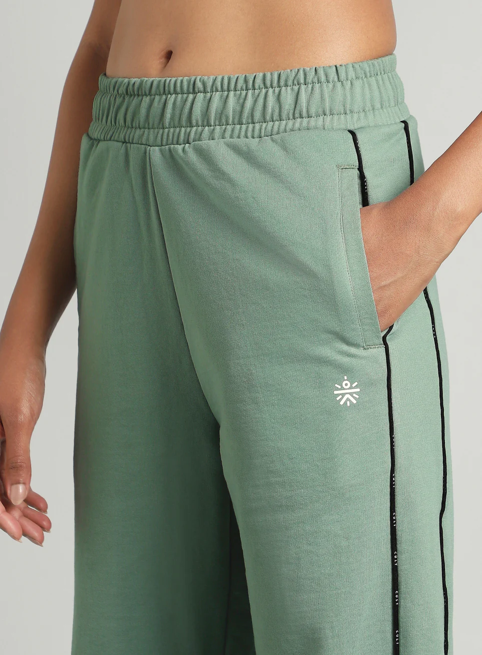 Women's Green Panelled Straight Fit Trackpants - Image 7
