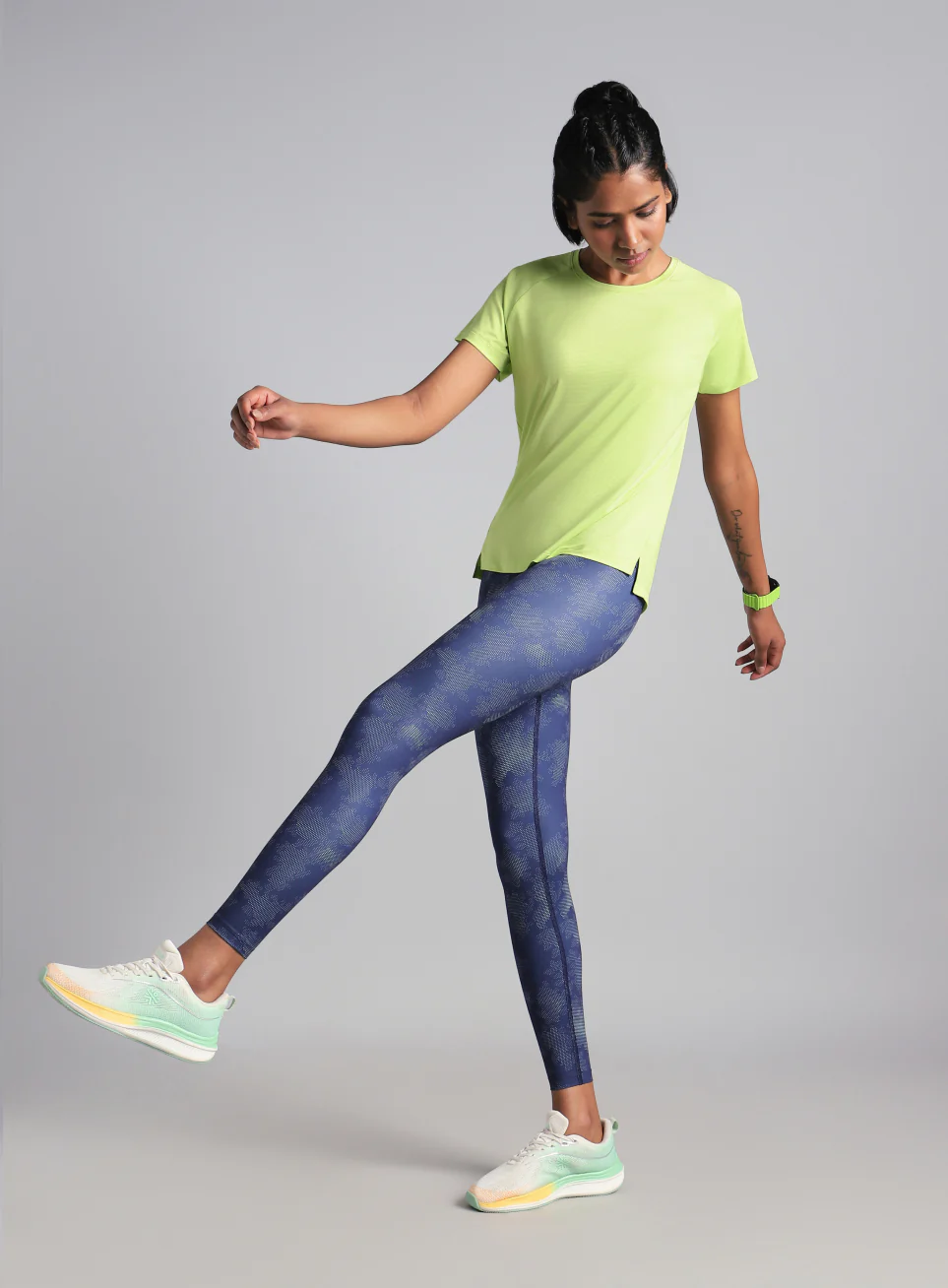 Women's Green Swift Runner Tee - Image 2