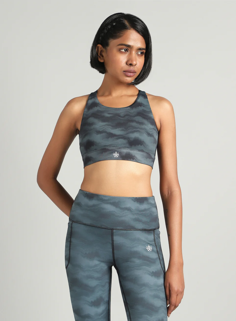 Women's Grey Earthy Texture Printed High Support Sports Bra - Image 4