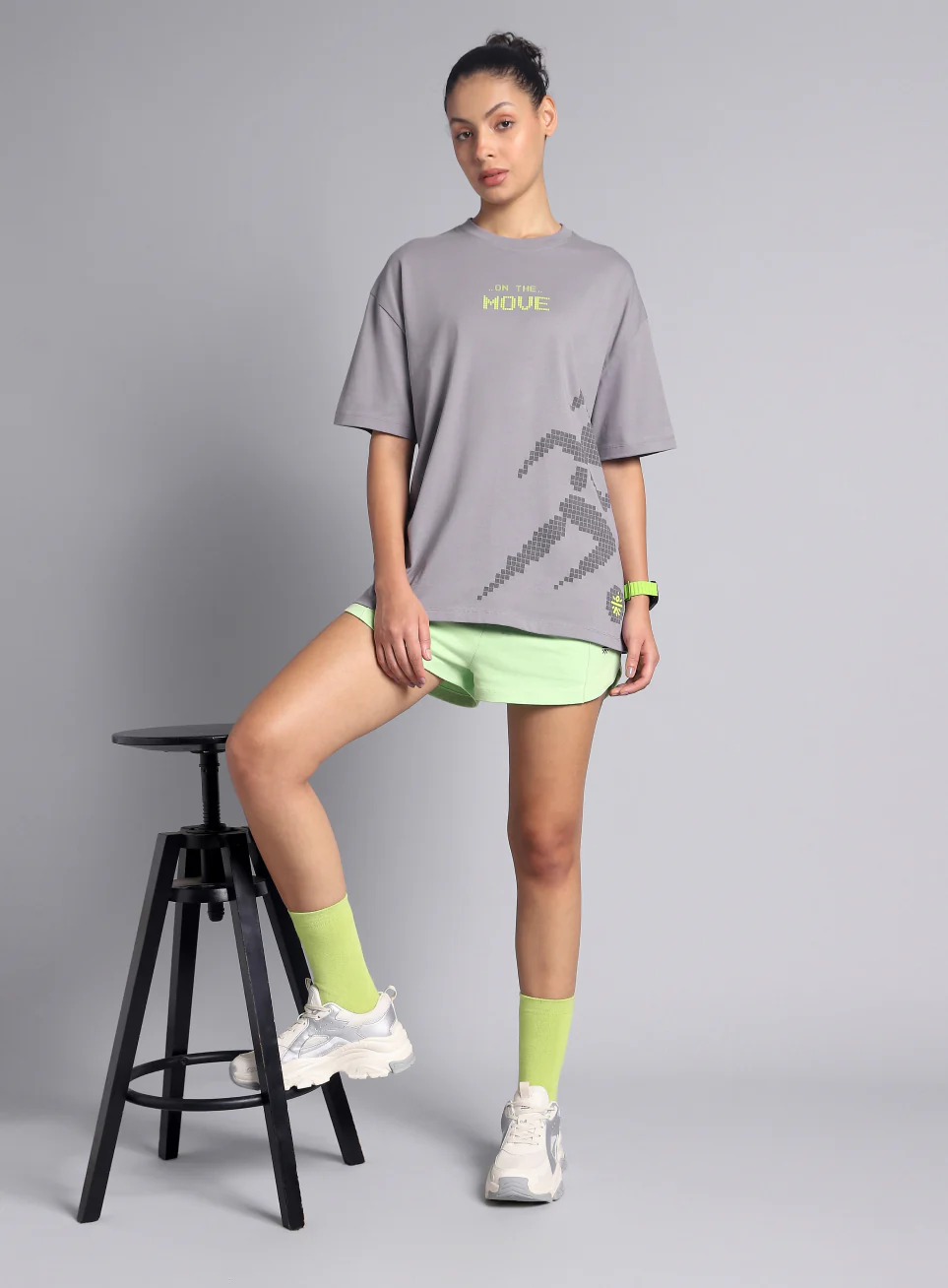 Women's Grey On The Move Graphic Oversized Fit T-shirt - Image 3
