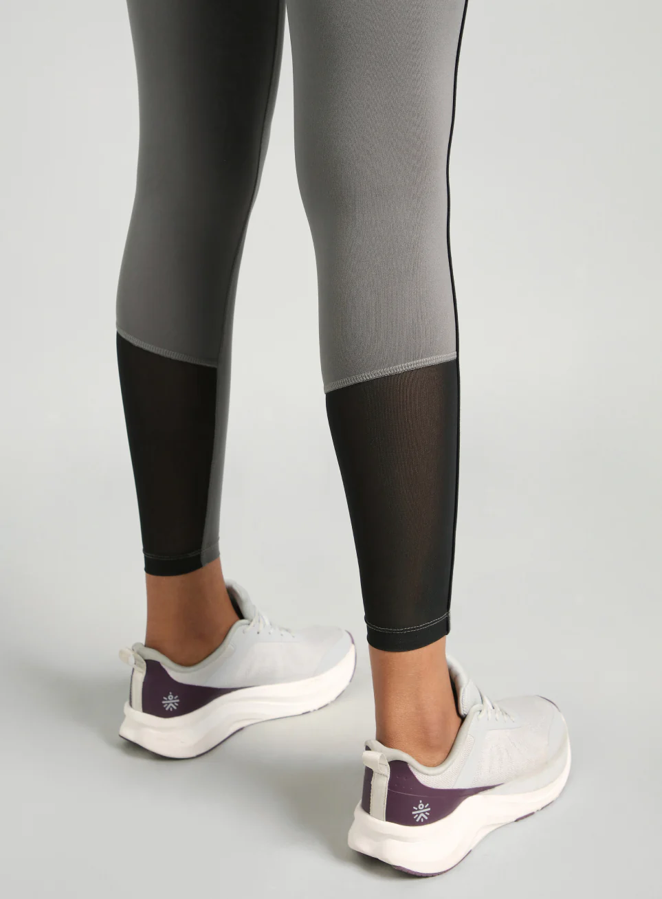 Women's Grey Pace Up Running comflex Tights - Image 9
