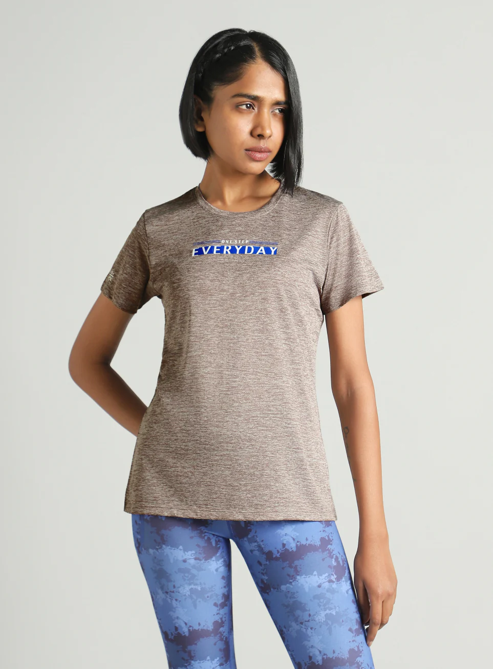 Women's Grey Training Textured T-shirt - Image 4