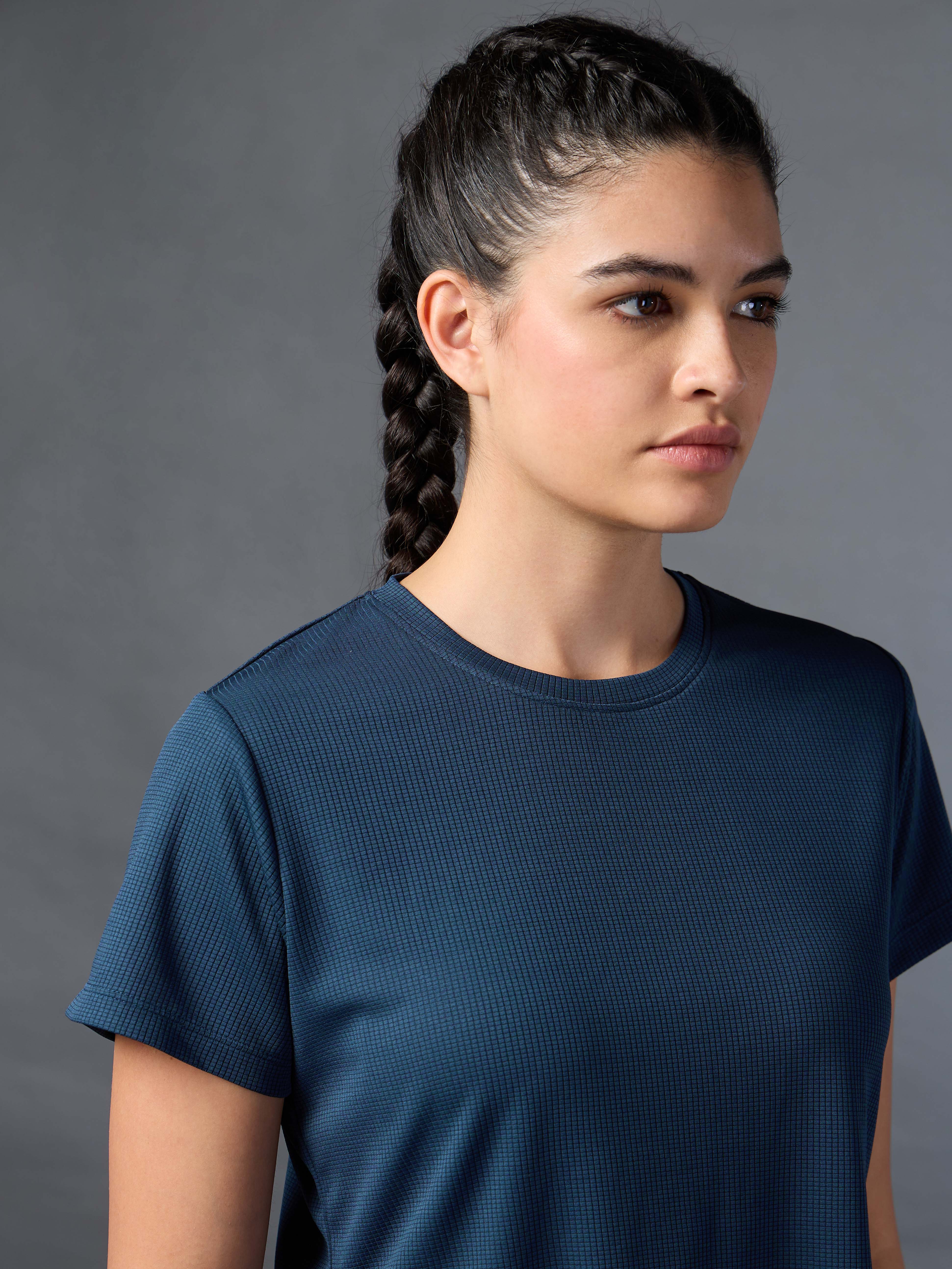 Women's Navy Running Longline T-shirt - Image 7