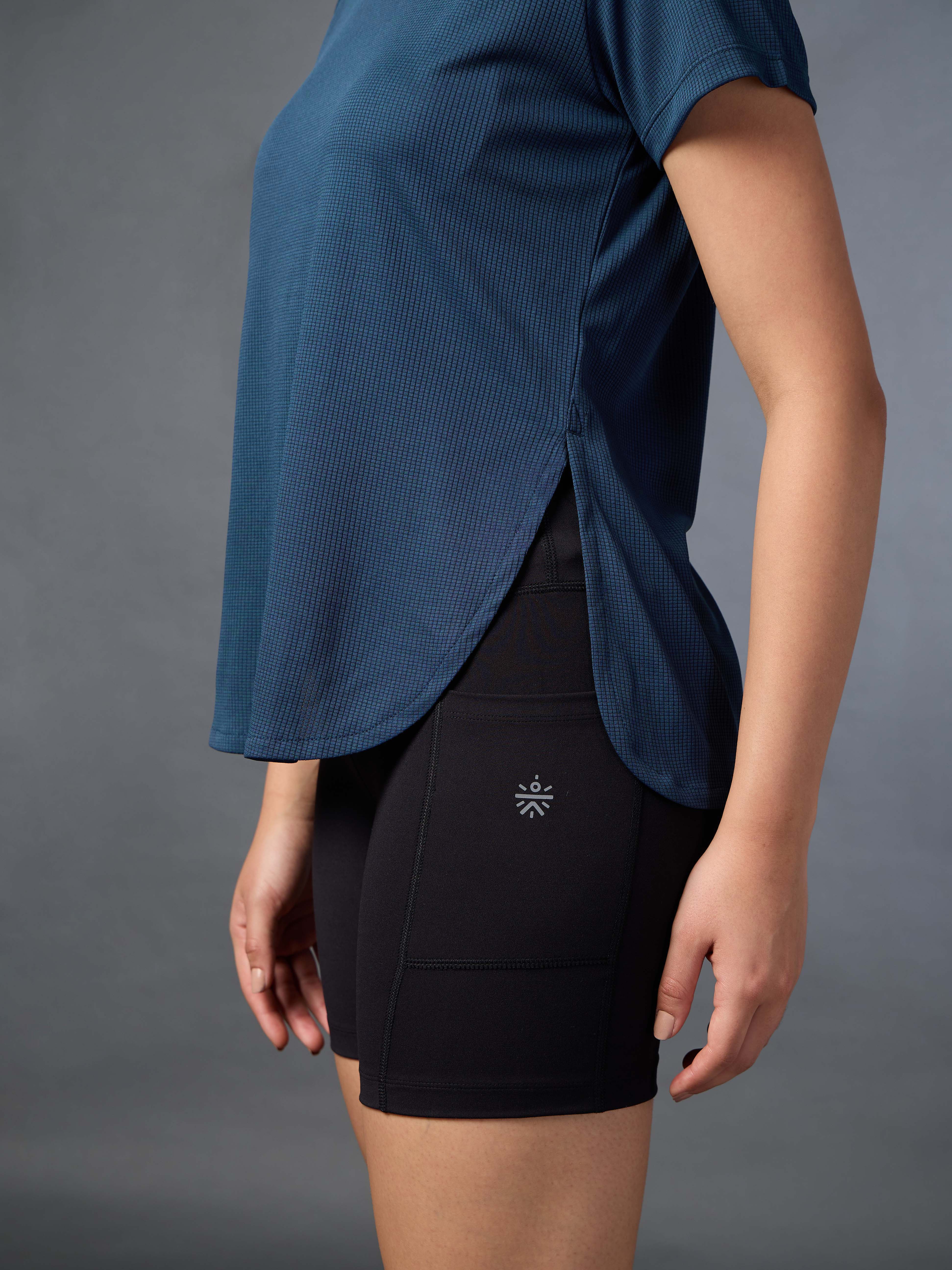 Women's Navy Running Longline T-shirt - Image 8