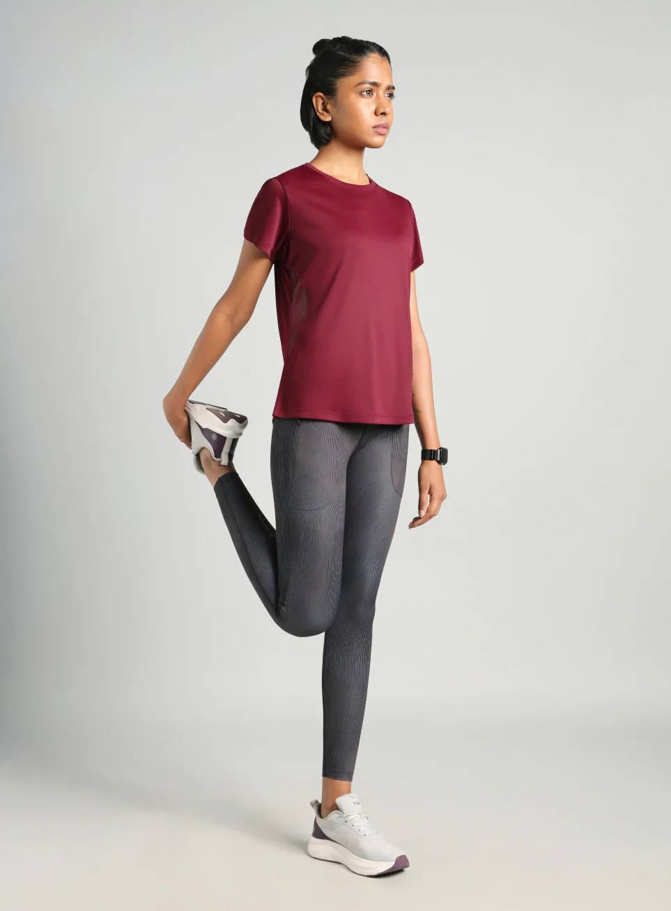 Women's Maroon Contour Print T-shirt - Image 3