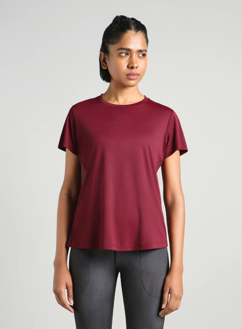 Women's Maroon Contour Print T-shirt - Image 4