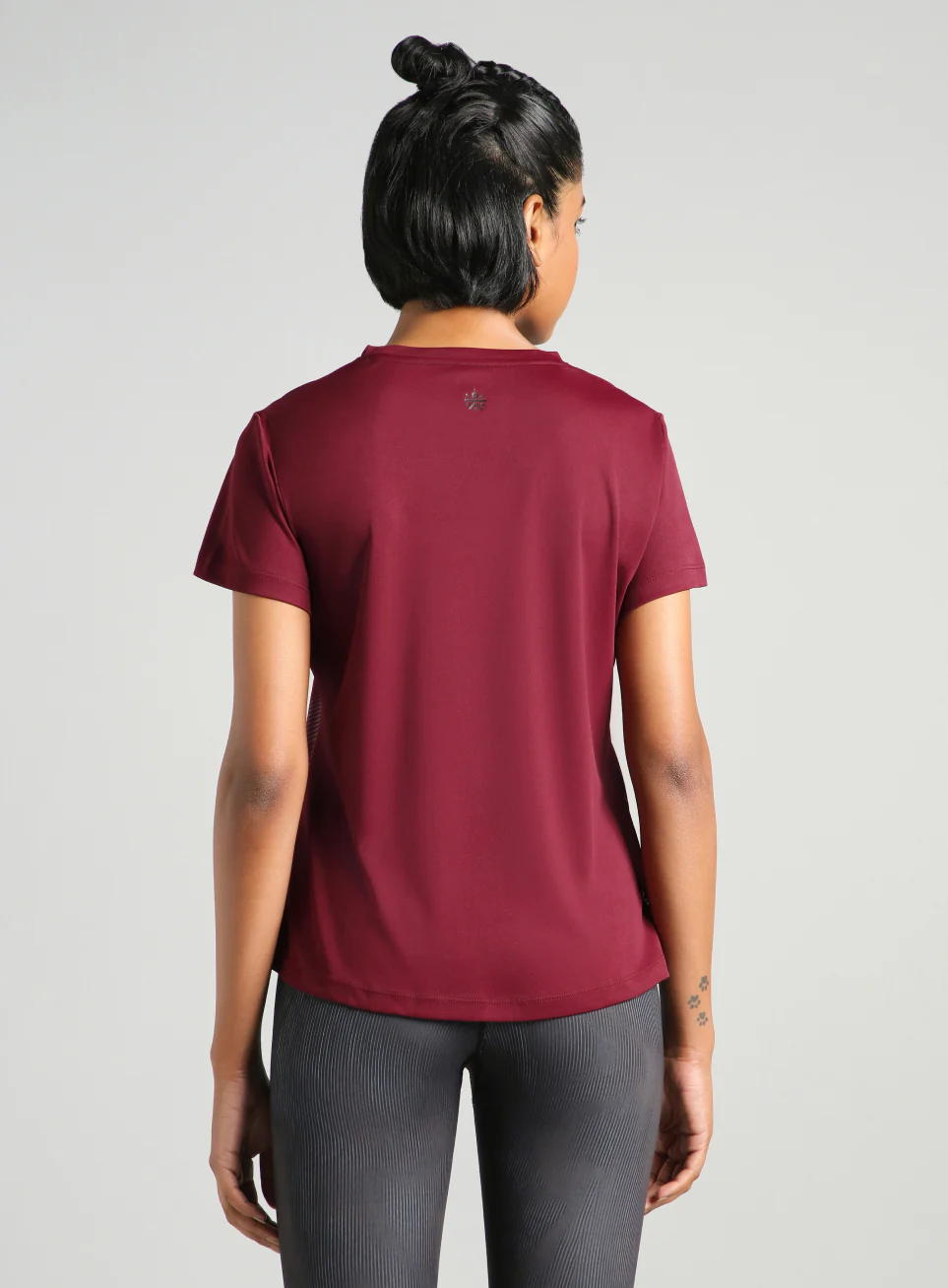 Women's Maroon Contour Print T-shirt - Image 6