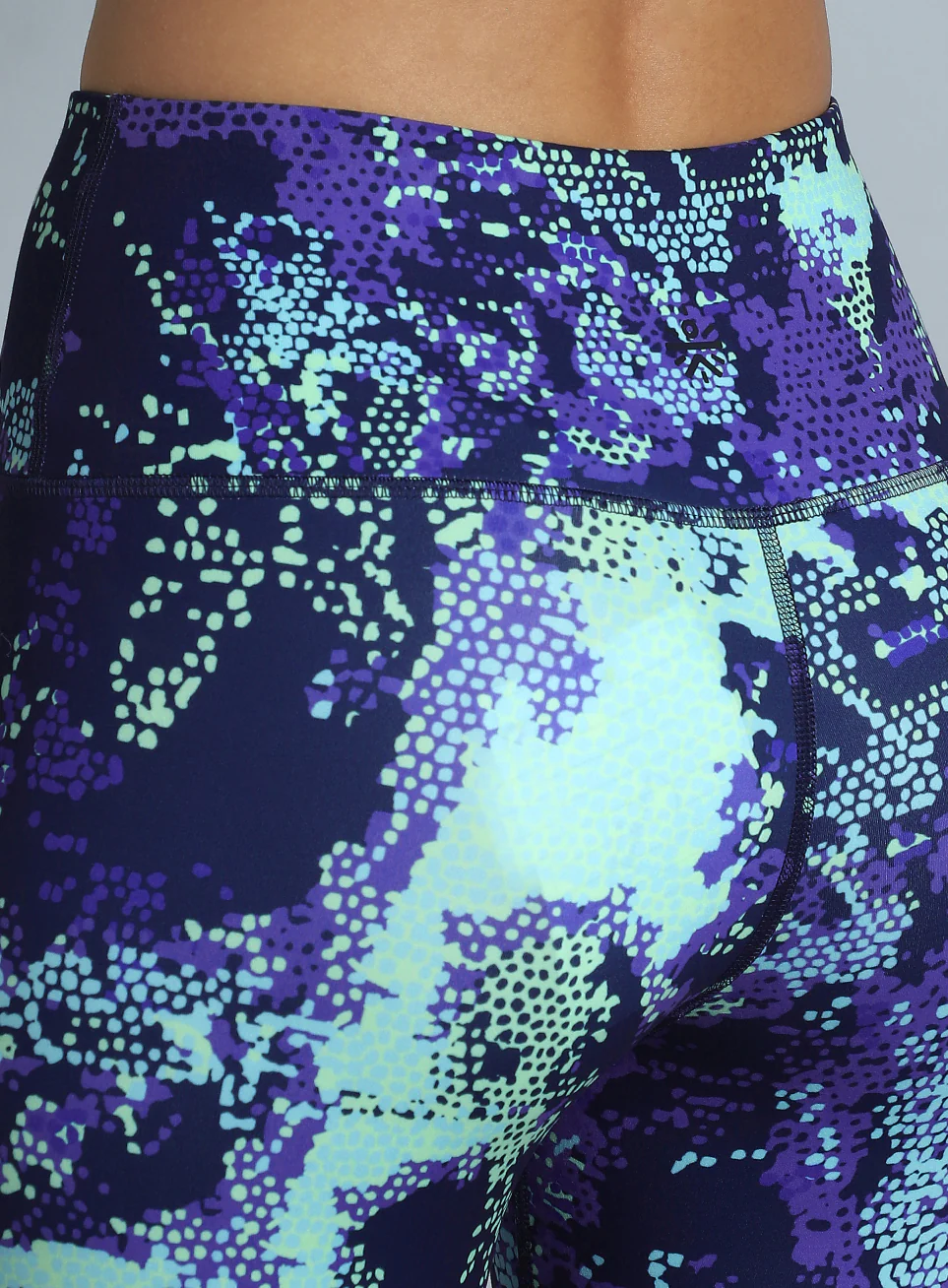 Women's Navy Printed Train All Day COMFlex Tights - Image 8