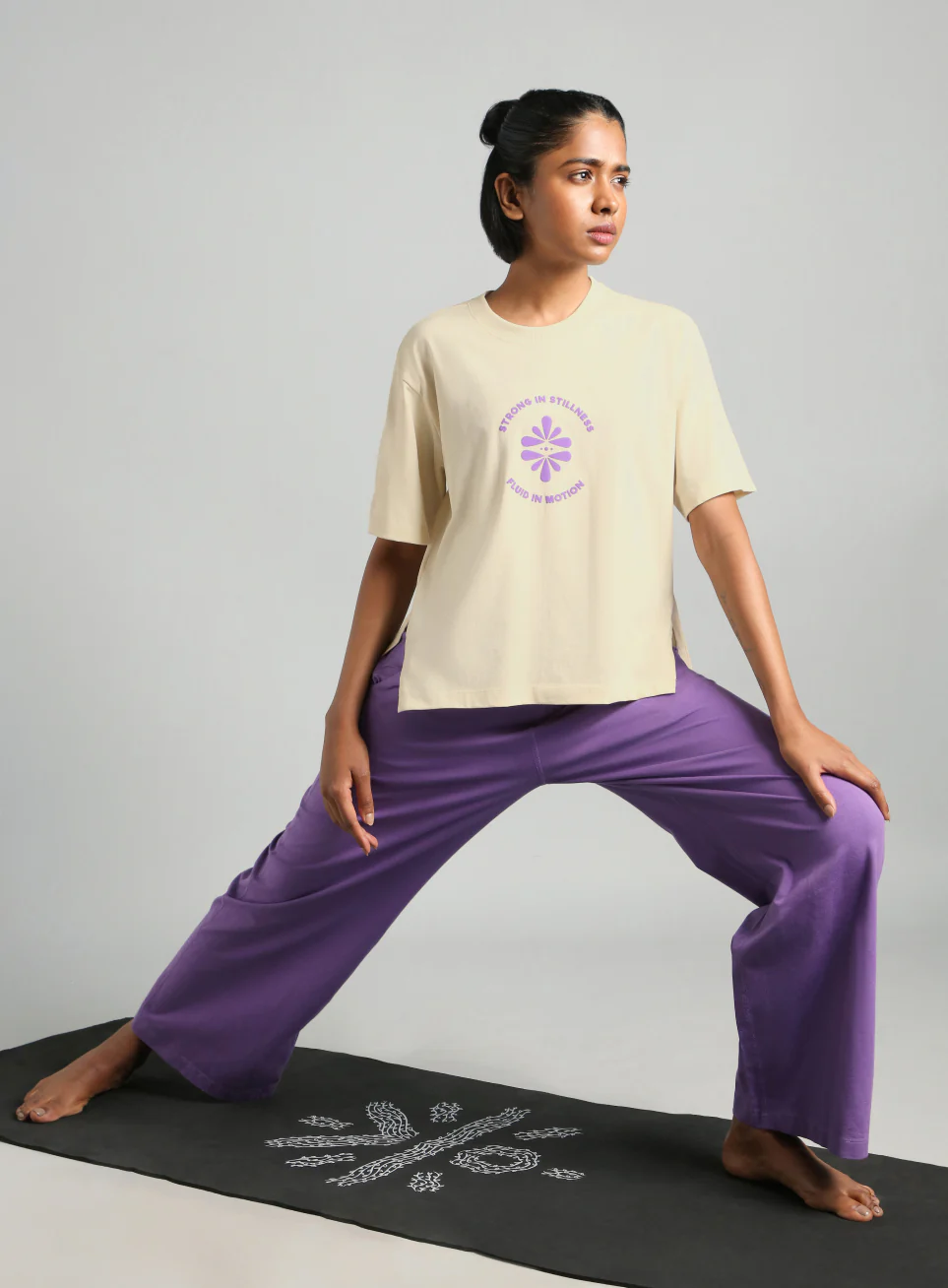 Women's Off White Flow and Flare Relaxed fit T-shirt - Image 3