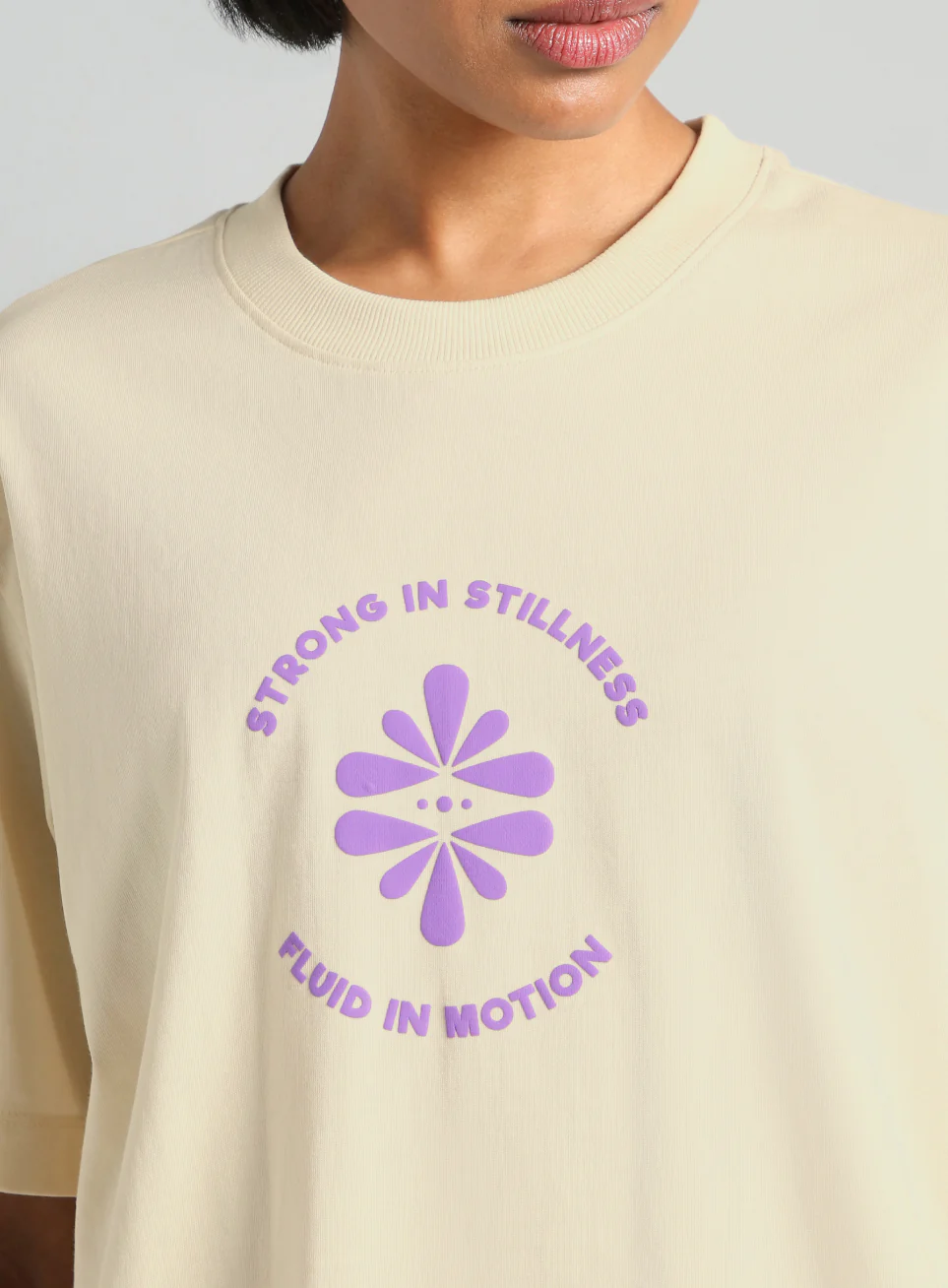 Women's Off White Flow and Flare Relaxed fit T-shirt - Image 7