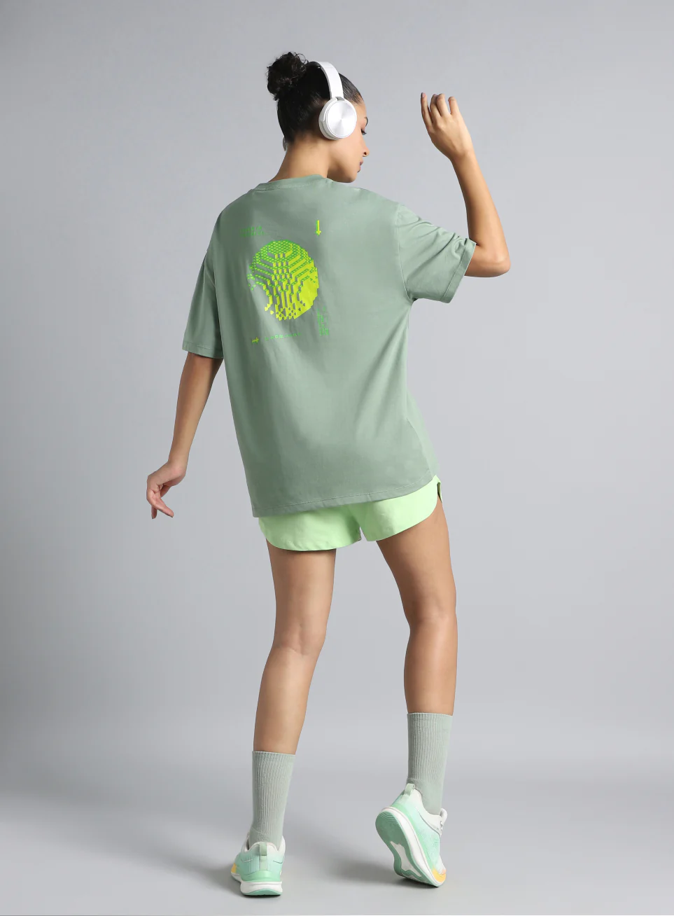 Women's Olive Oversized Graphic T-shirt - Image 2