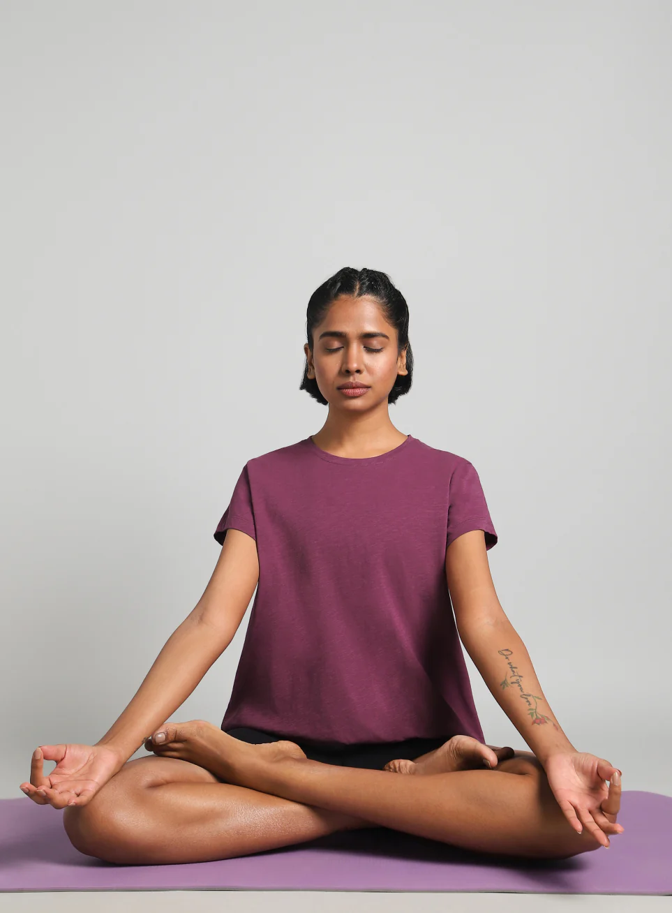 Women's Purple Flow Form Yoga T-shirt - Image 2