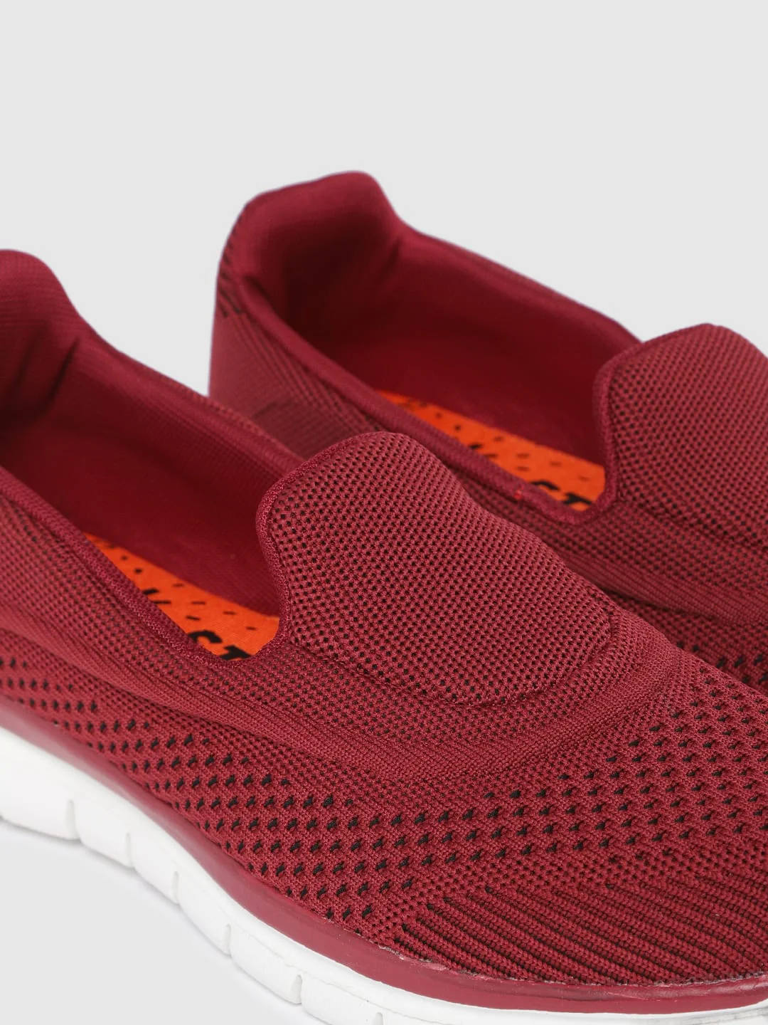 Women's Slyptuck Walking Maroon Footgear - Image 6