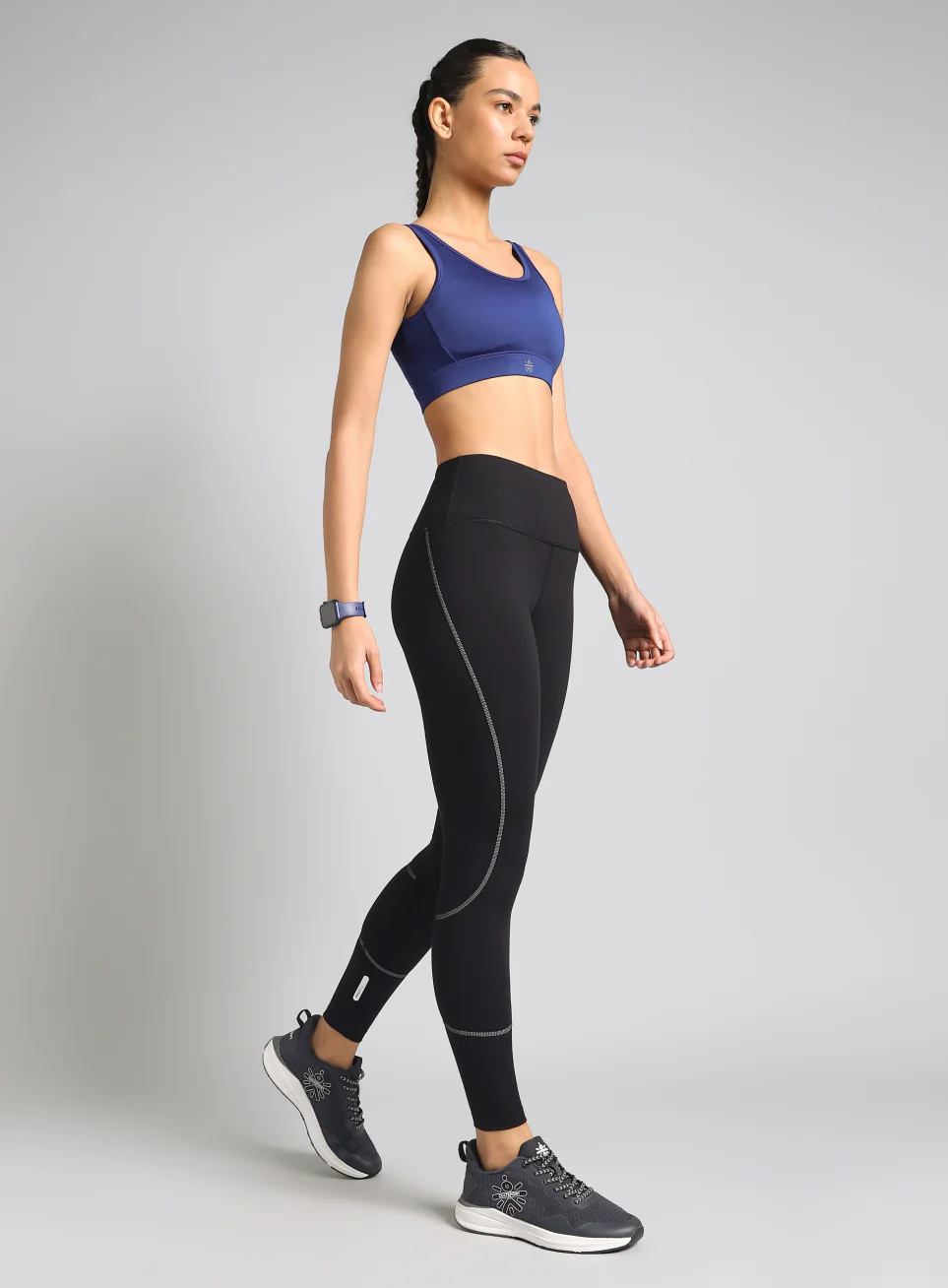 Women's Black Absolute Fit Solid Running Tights - Image 3