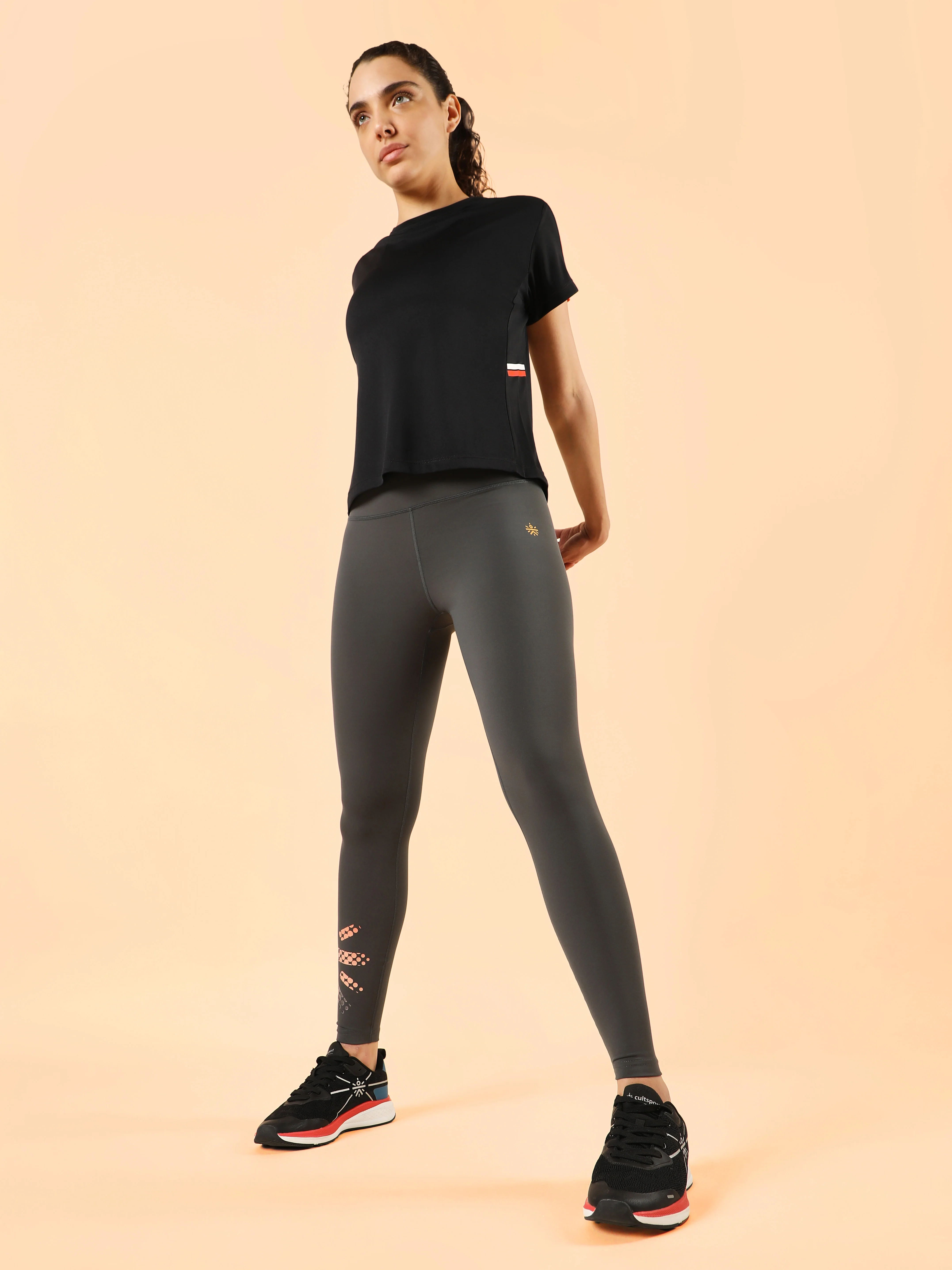 Women's Training Essential T-shirt - Image 2
