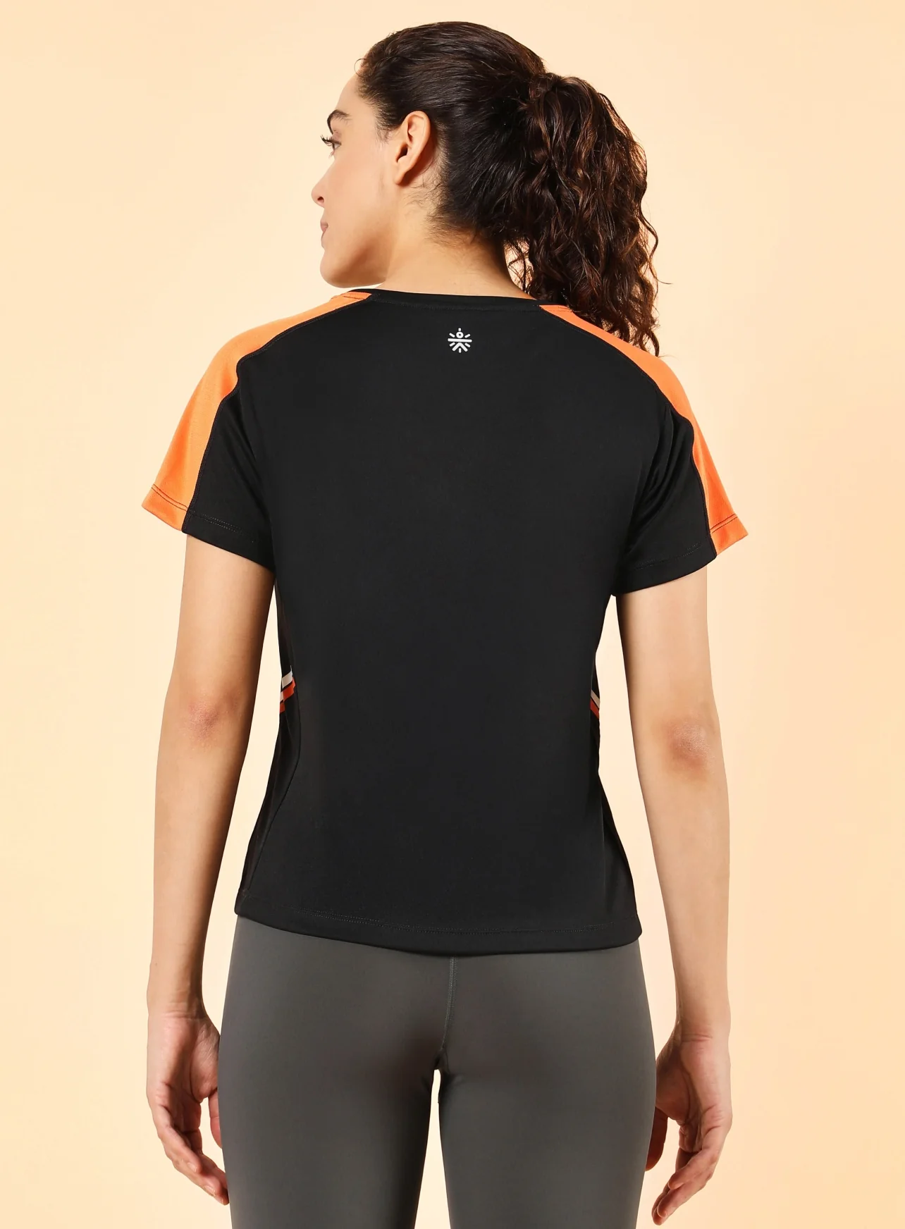 Women's Training Essential T-shirt - Image 6
