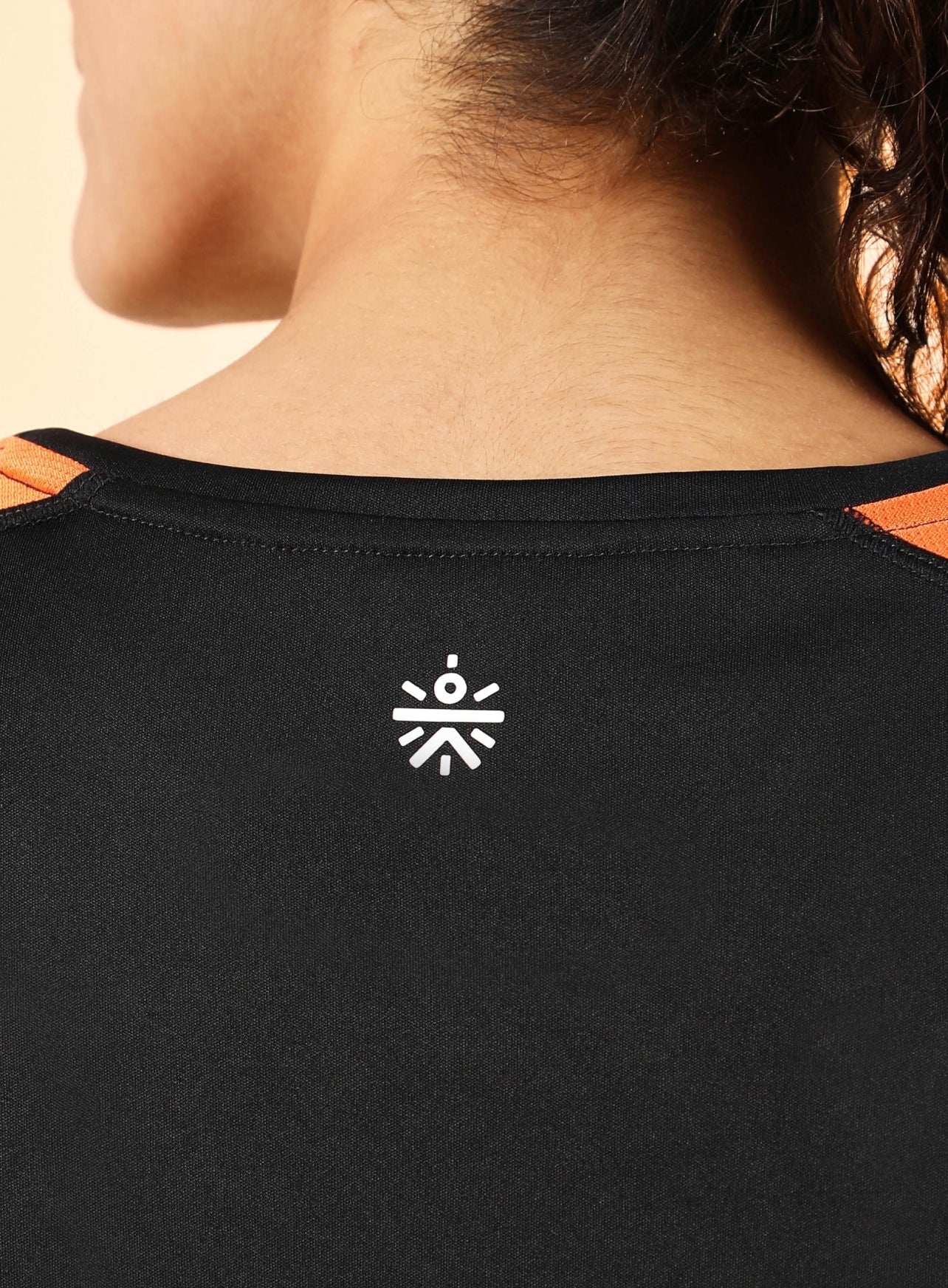 Women's Training Essential T-shirt - Image 9