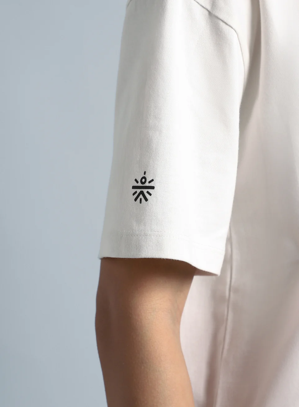 Women's White Back Print Relaxed Fit T-shirt - Image 7