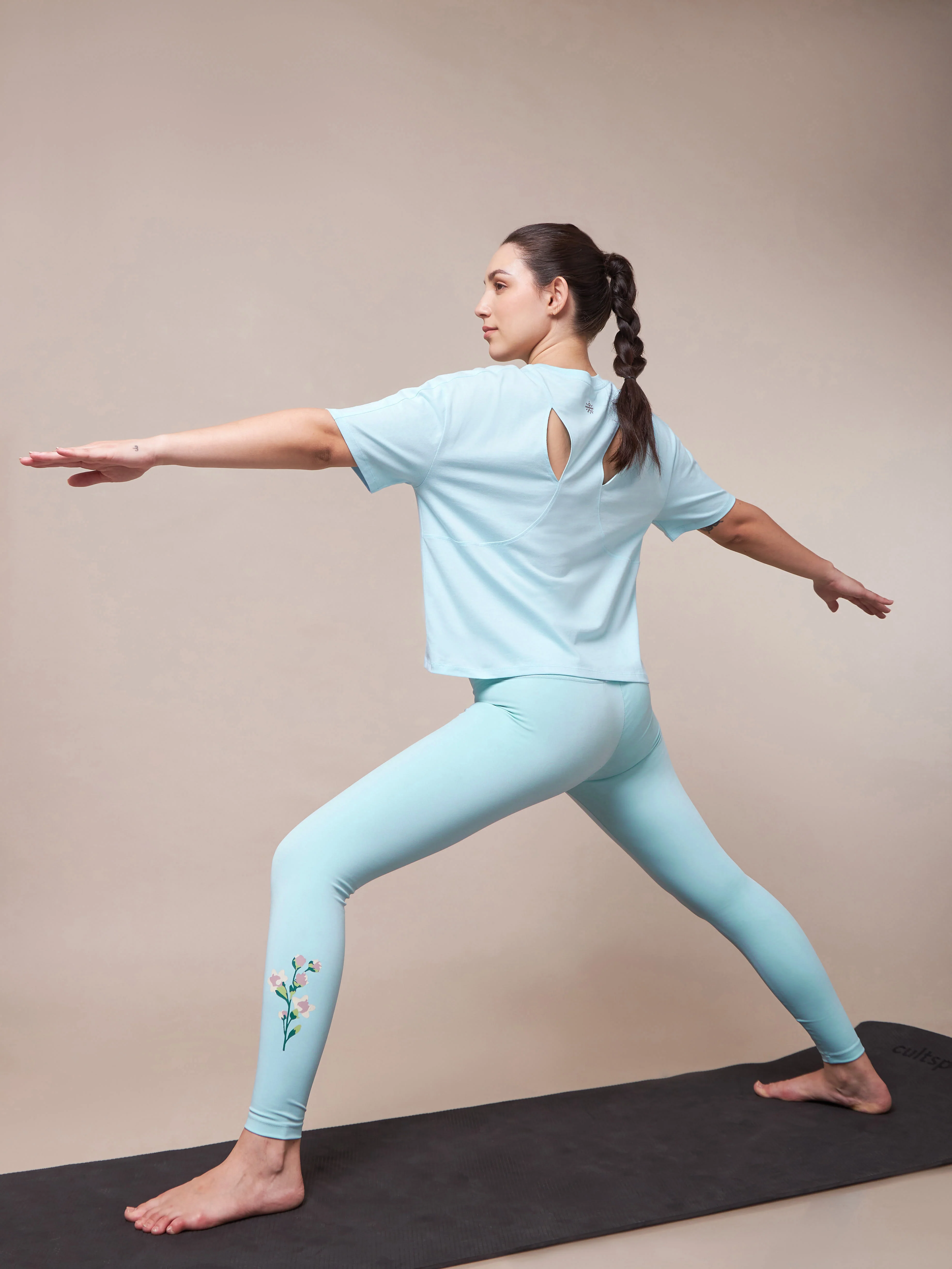 Yoga Flow T-shirt - Image 2