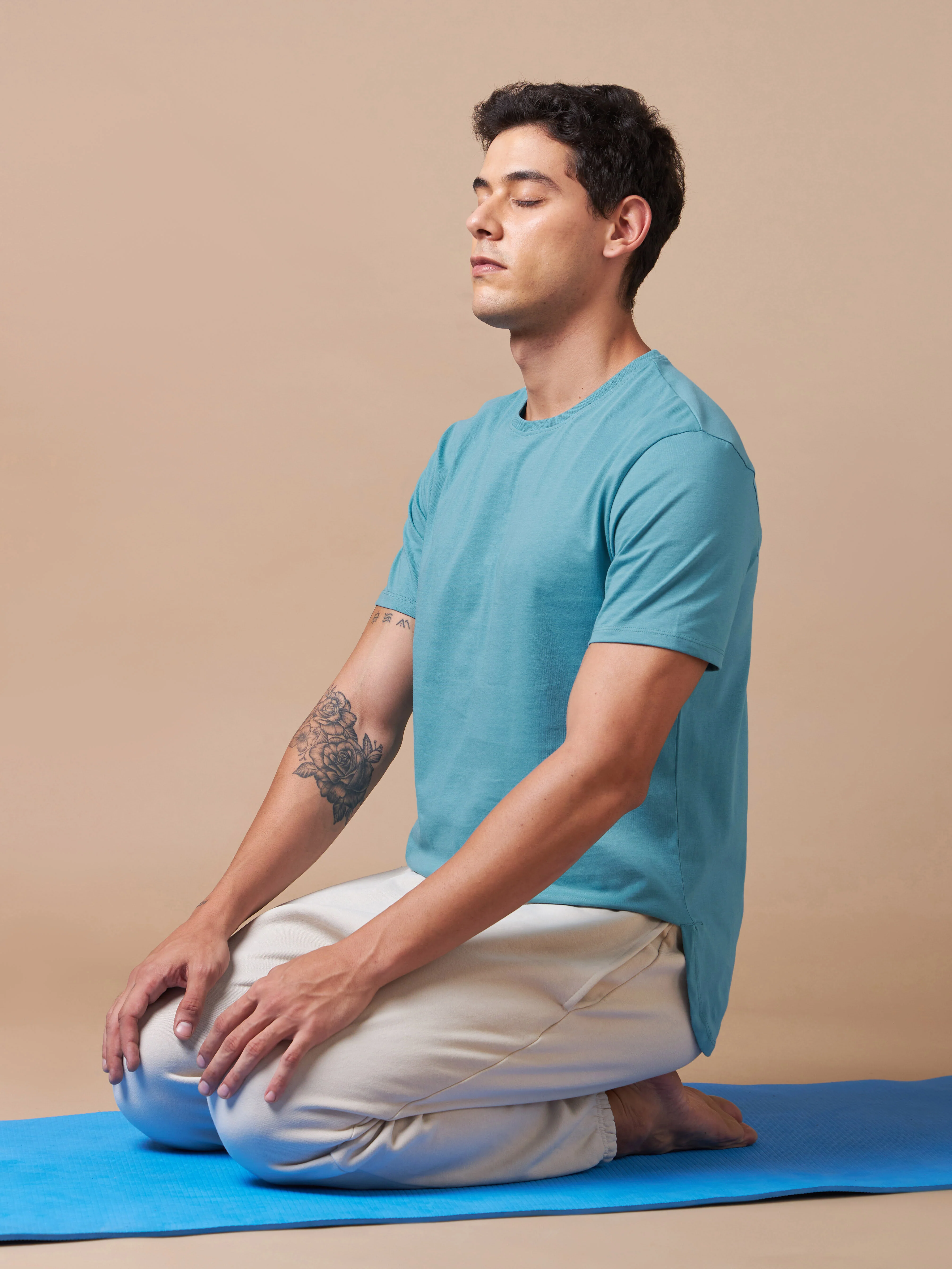Yogi Essential T-shirt - Image 3